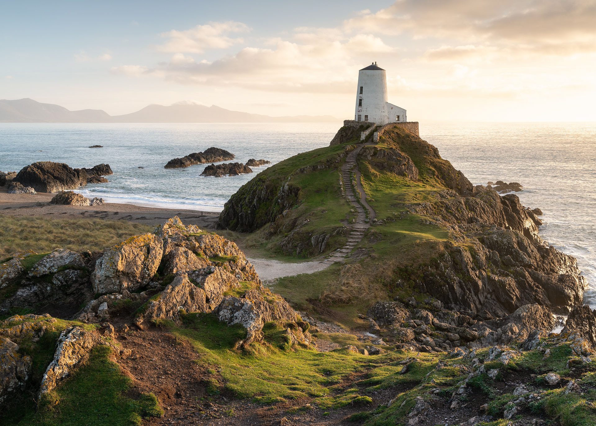 October - Twr Mawr Lighthouse