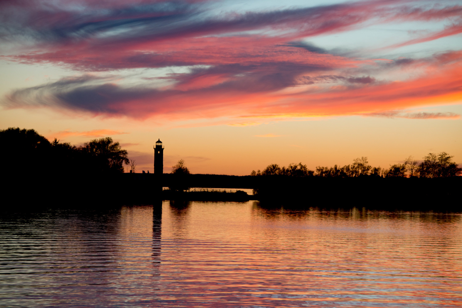 New York, Ogdensburg, Ogdensburg Lighthouse sunset