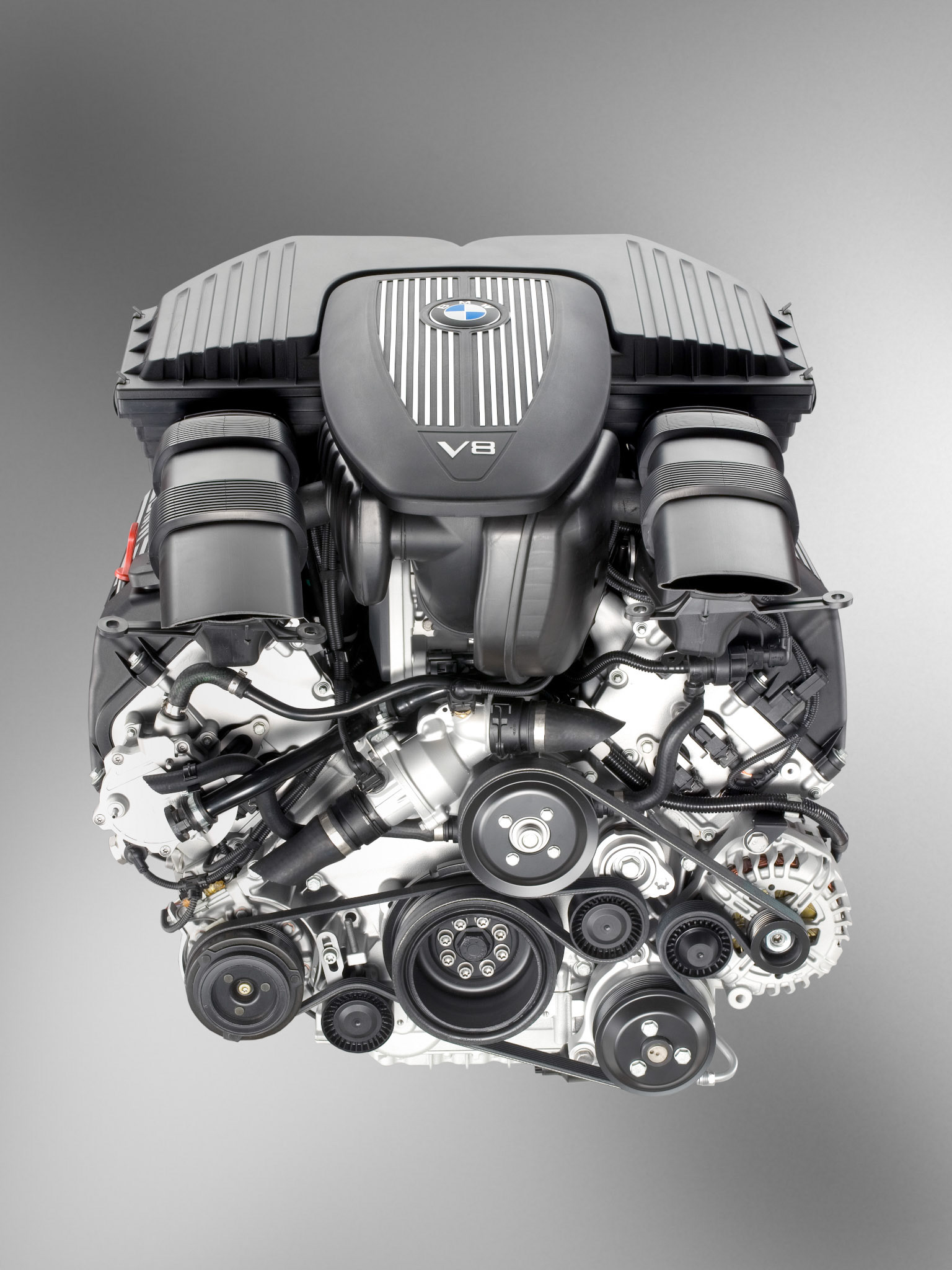BMW N62 is a naturally aspirated V8 petrol engine Version : N62B48