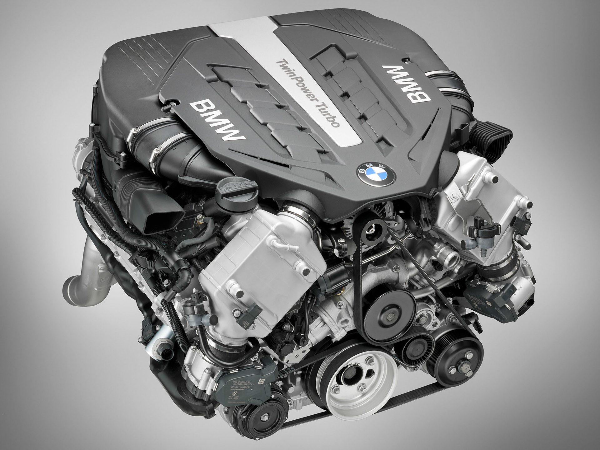BMW N63 twin-turbocharged petrol V8 engine