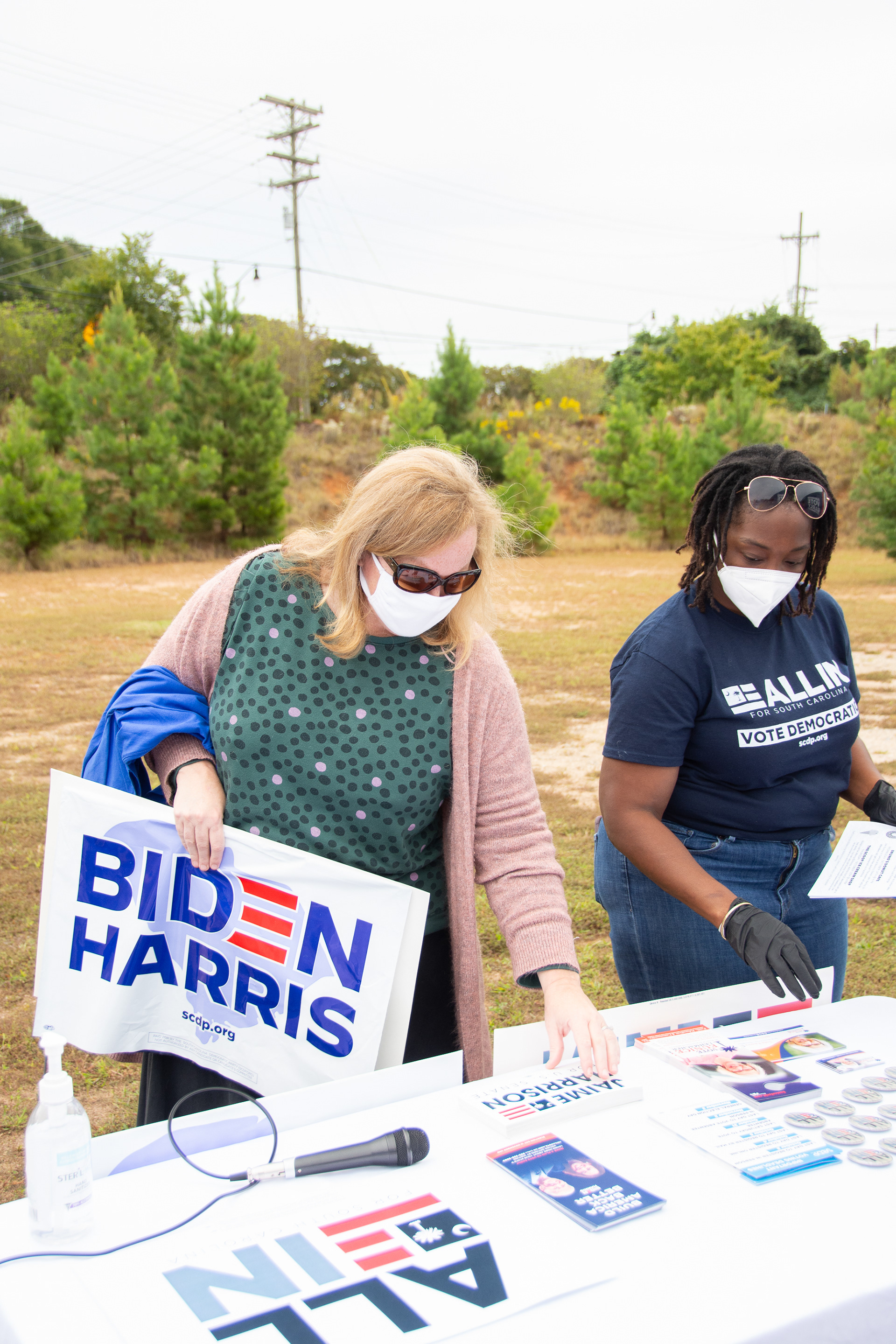 Not worthy of it's own page, but I made that yard sign too!