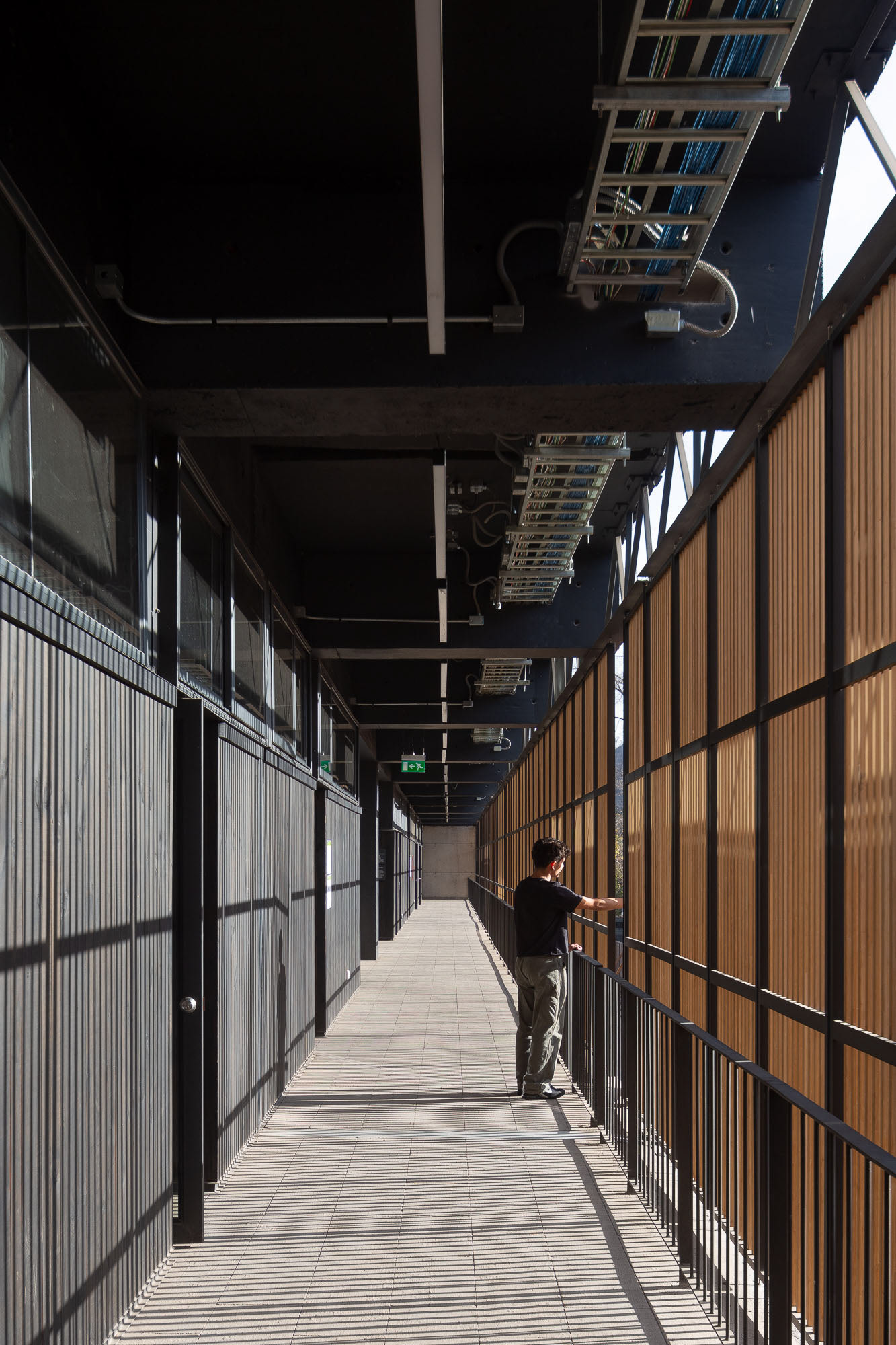 Edificio FADEU UC | Arq: A. Moletto, S. Paredes | Foto: Javier Agustín Rojas