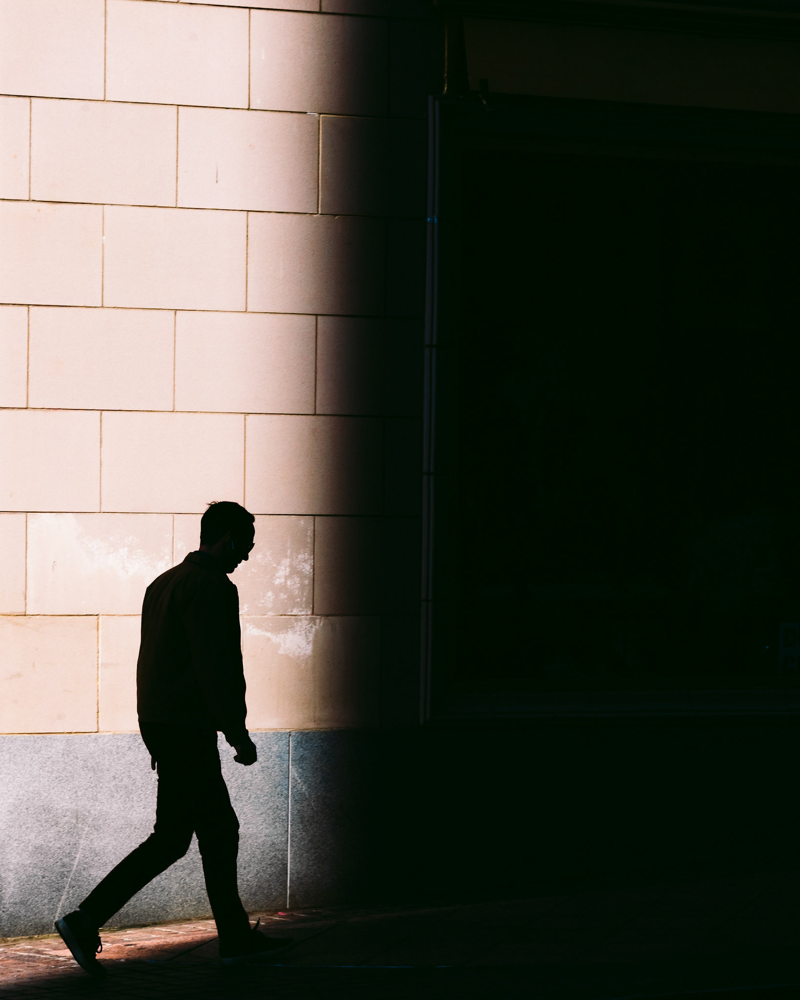 stranger(s) in the dark 1