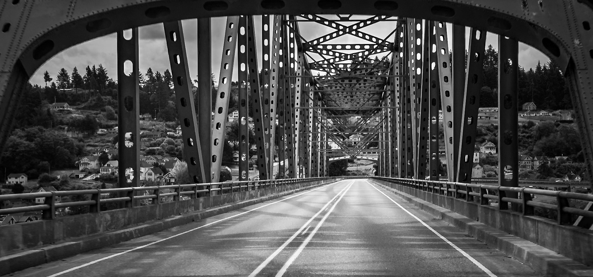 Bridge over the Columbia River, just before entering Astoria, Oregon.