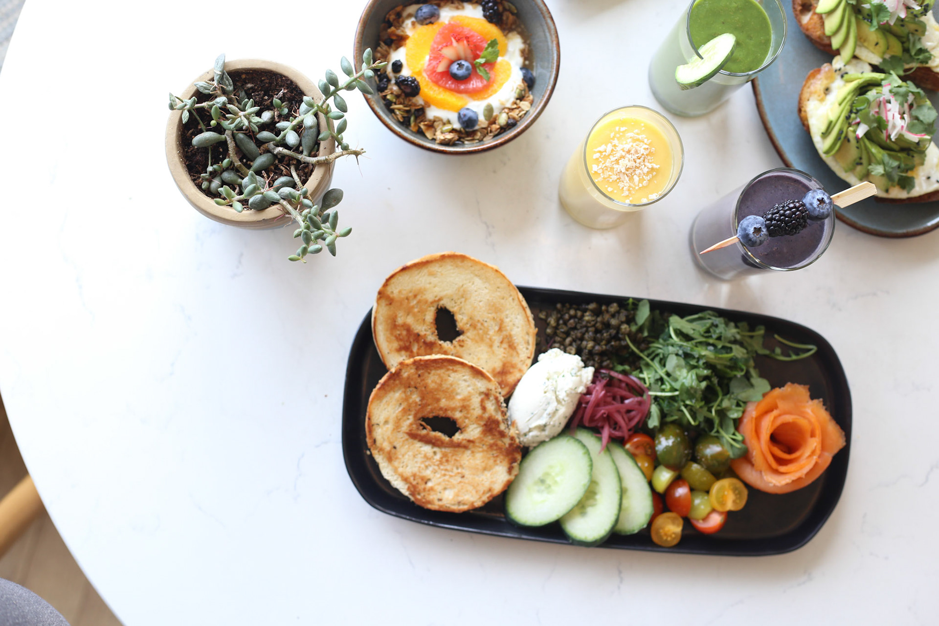 Healthy Breakfast with Bagels &amp; Smoothies