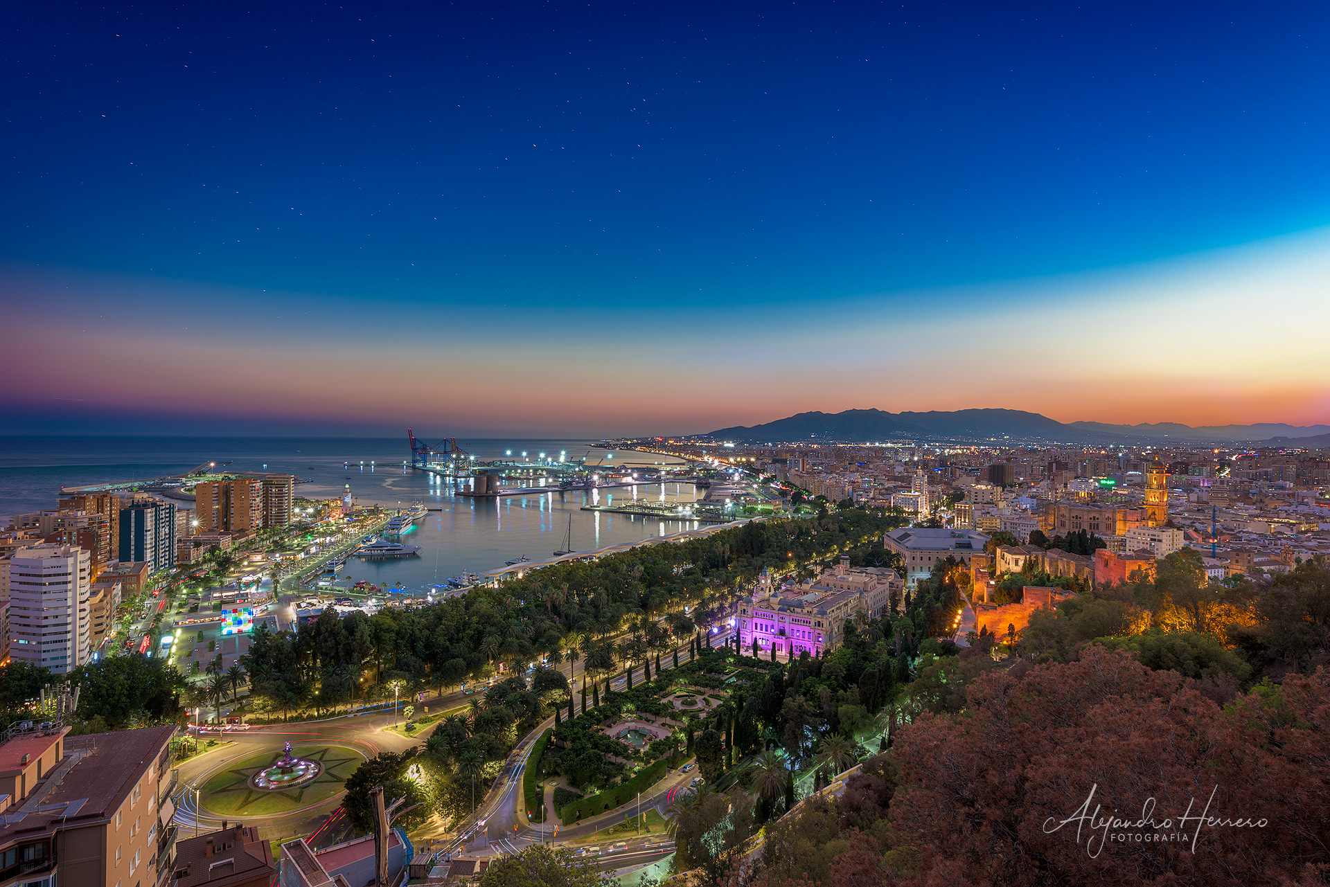 Atardece en Málaga. Vistas desde el Mirador de la Coracha