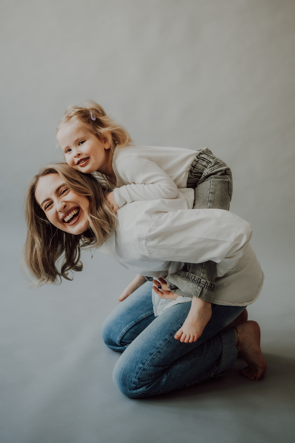 focení máma a dcera v ateliéru v Plzni