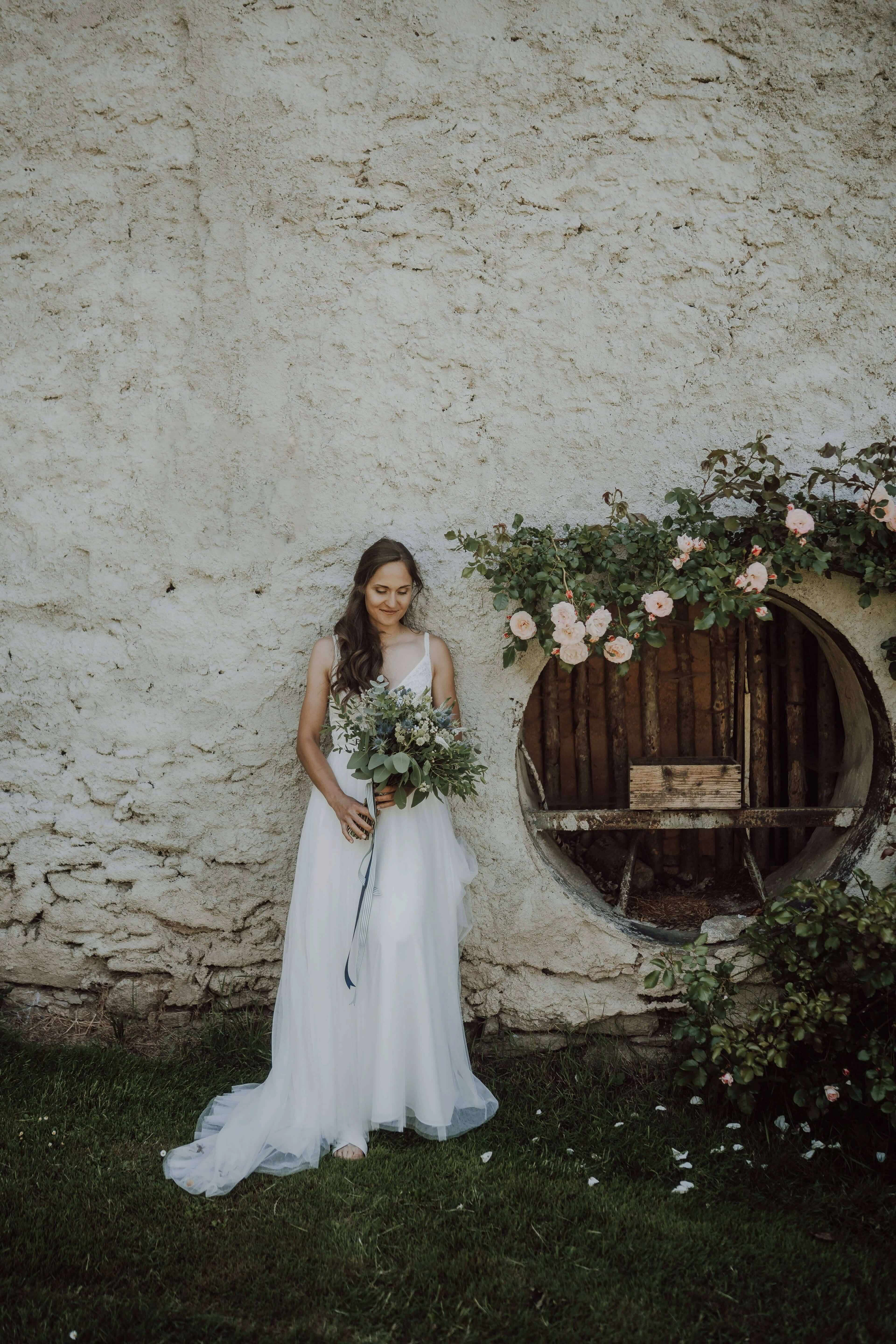 Portrét nevěsty na krásném svatebním místě Pod šumavskou lípou.