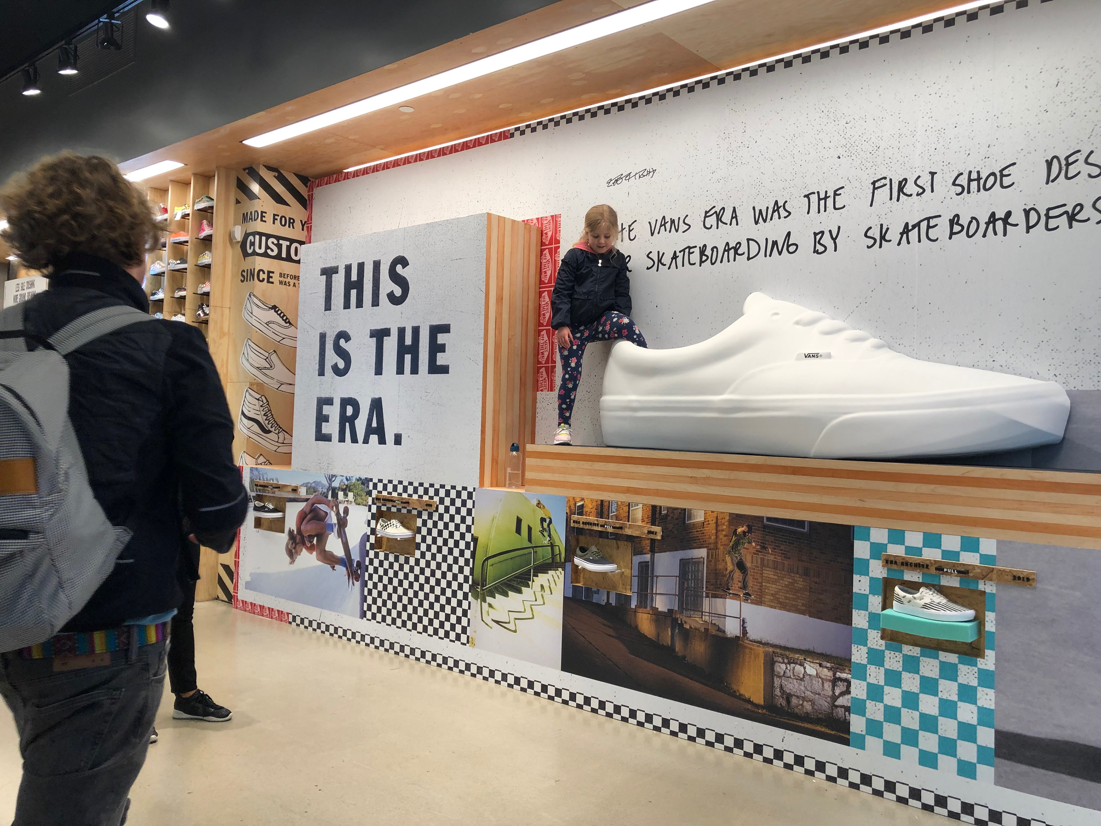 Entryway to the 5th Avenue store dedicated to the Era
