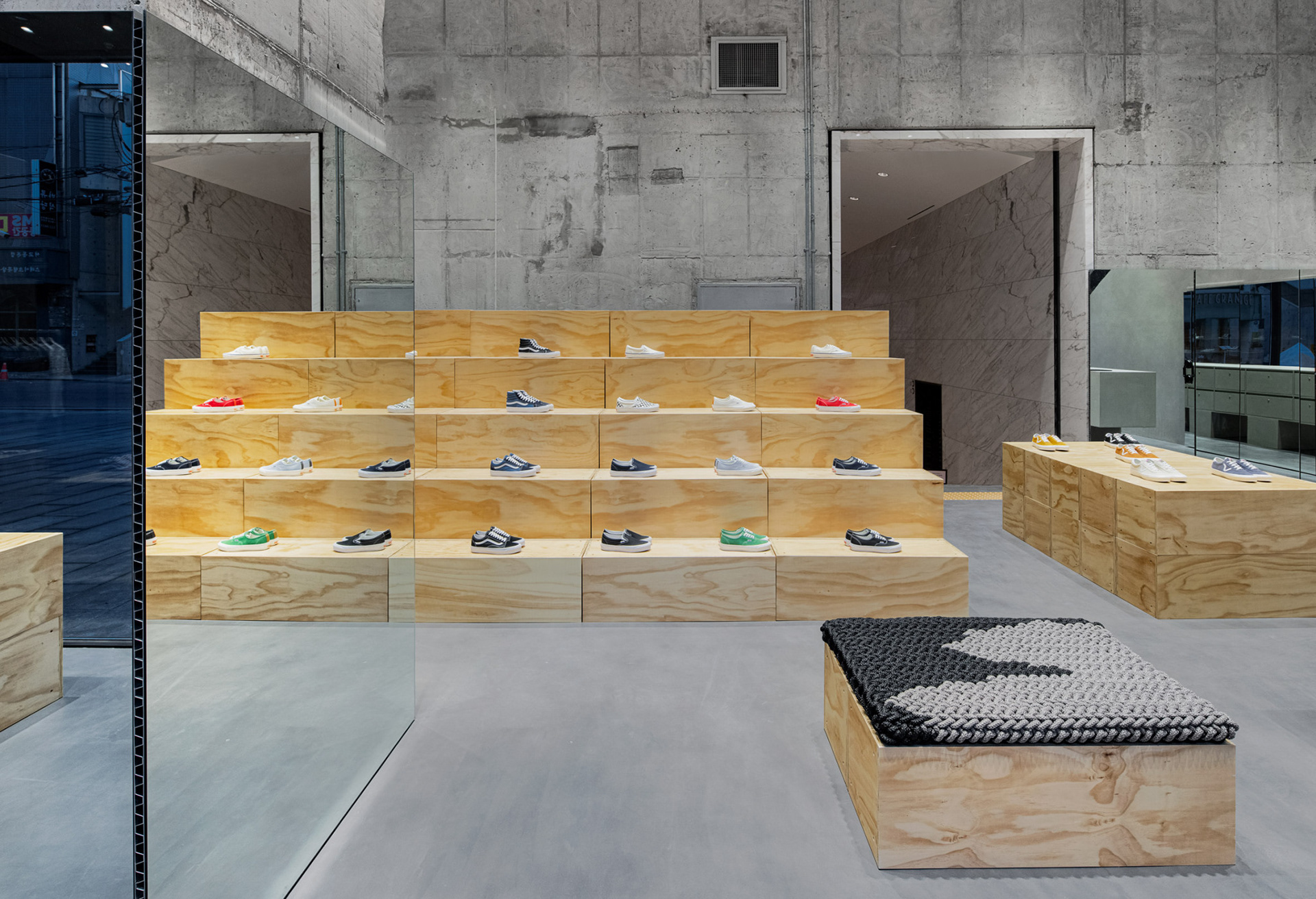 Main footwear display