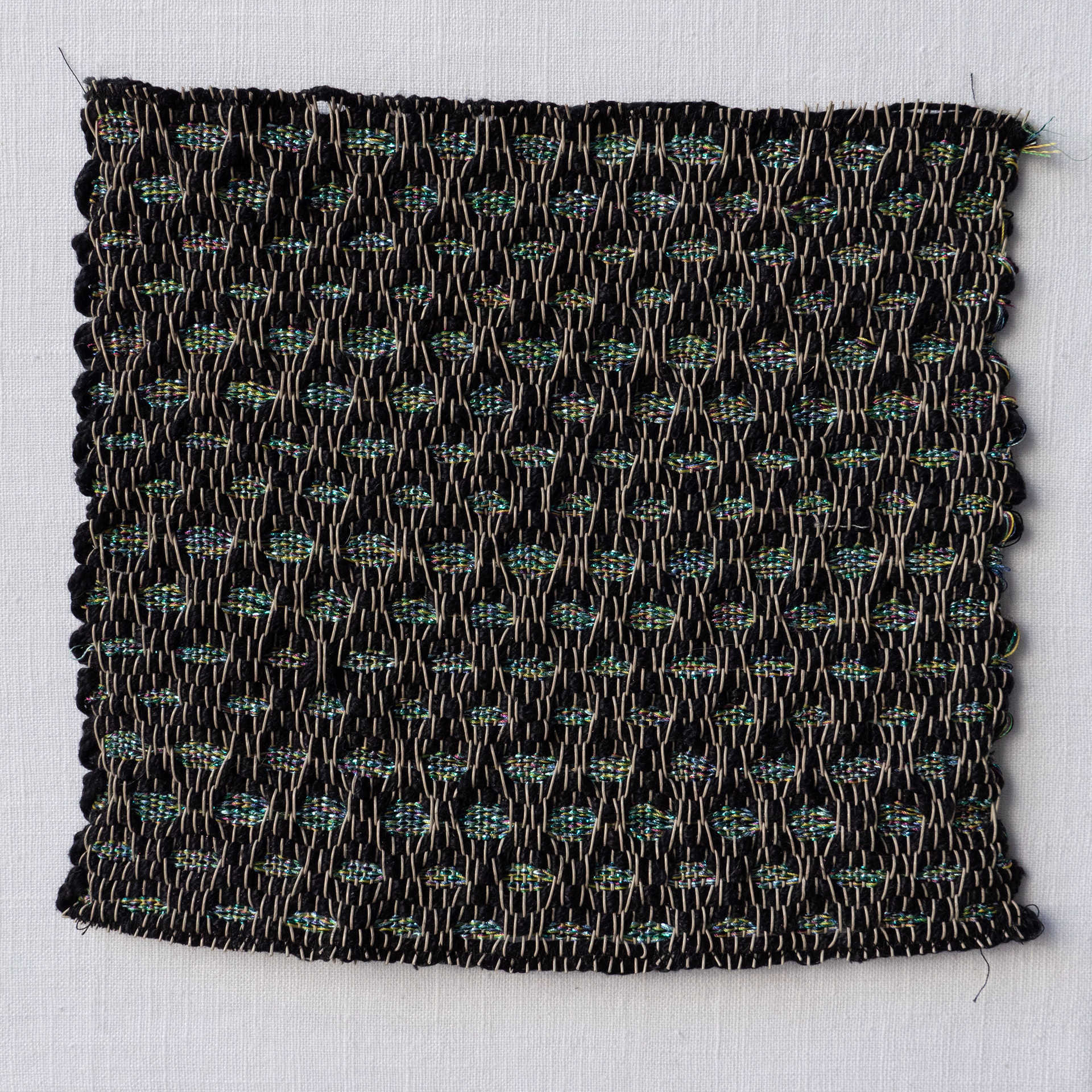 honeycomb with recycled warp as weft