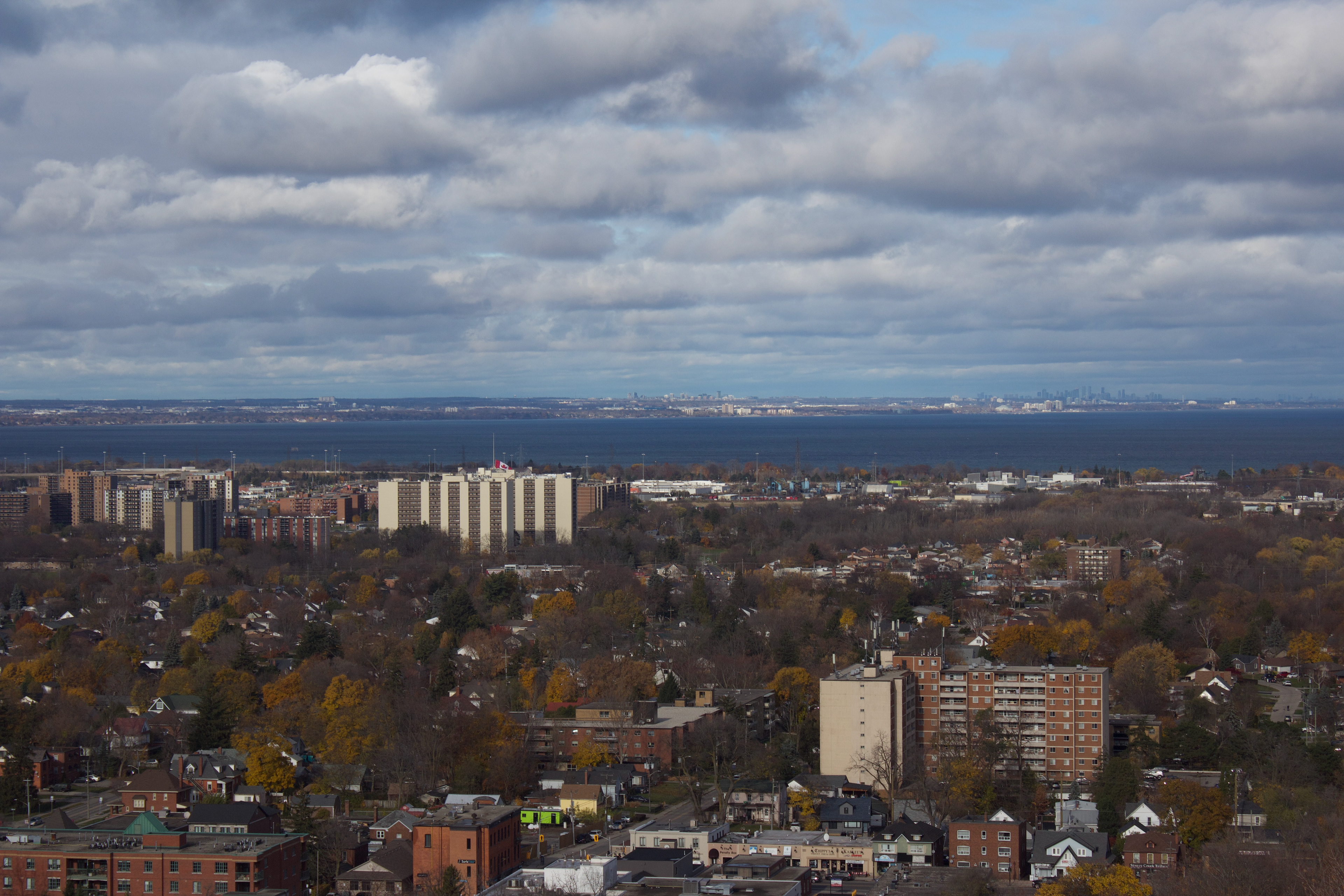 City view from Devil's Punchbowl Conservation Area in Hamilton, Ontario, Canada. Captured in 2024 with Canon EOS Rebel t3.