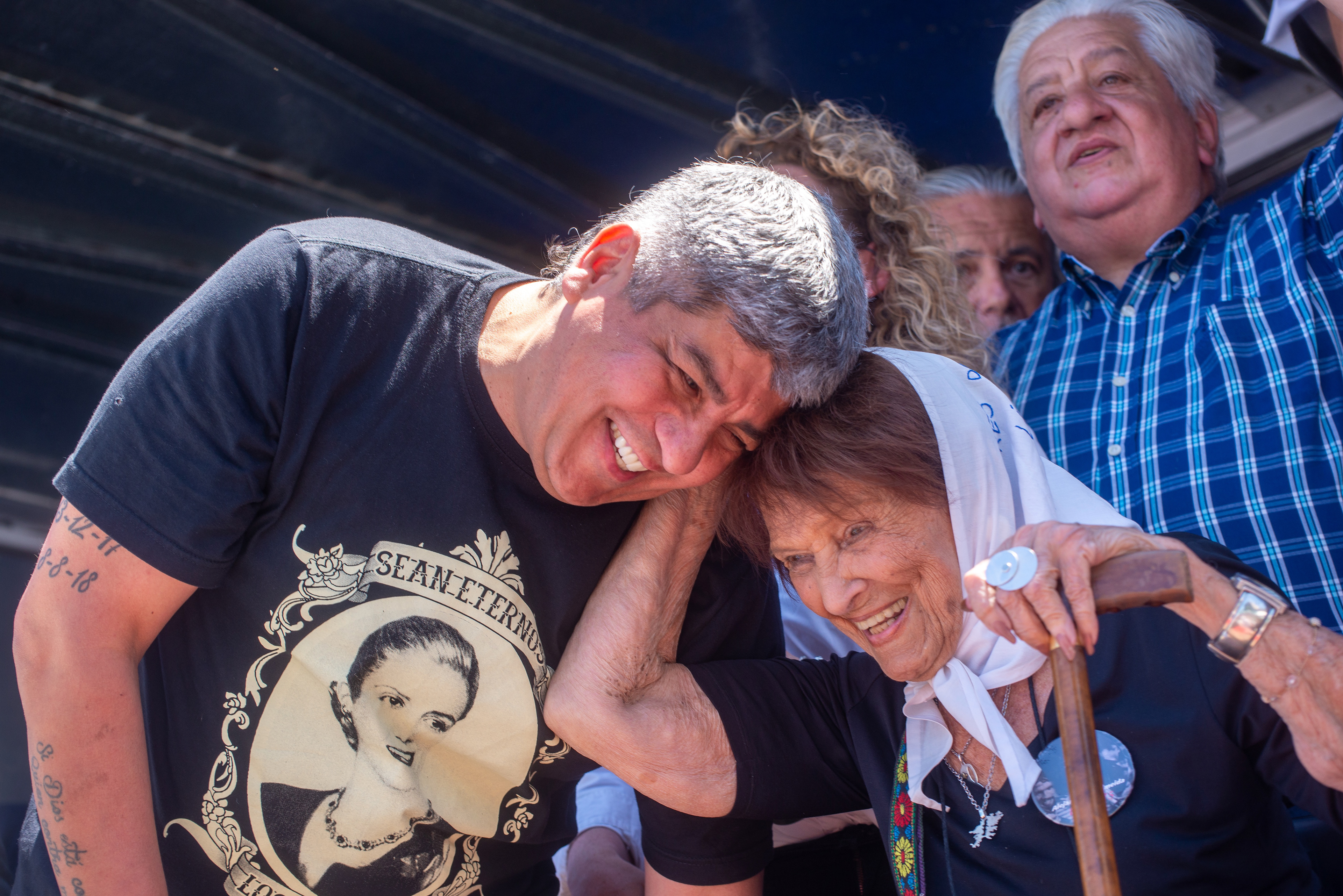 Pablo Moyano, co secretario general de la CGT junto a Taty Almeida, referente de Madres de Plaza de Mayo, Linea Fundadora en el marco del paro y movilización de la CGT al congreso nacional en rechazo al DNU y la Ley Omnibus - Convocada por la CGT, junto a las dos CTA, UTEP y numerosas organizaciones sociales, sindicales y políticas - Buenos Aires, Argentina, el 24 de Enero de 2024