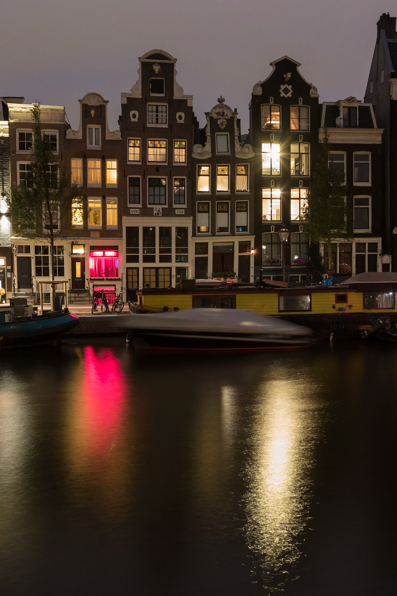 Lone Bordello reflected in Amsterdam's Keizersgracht Canal (2018)