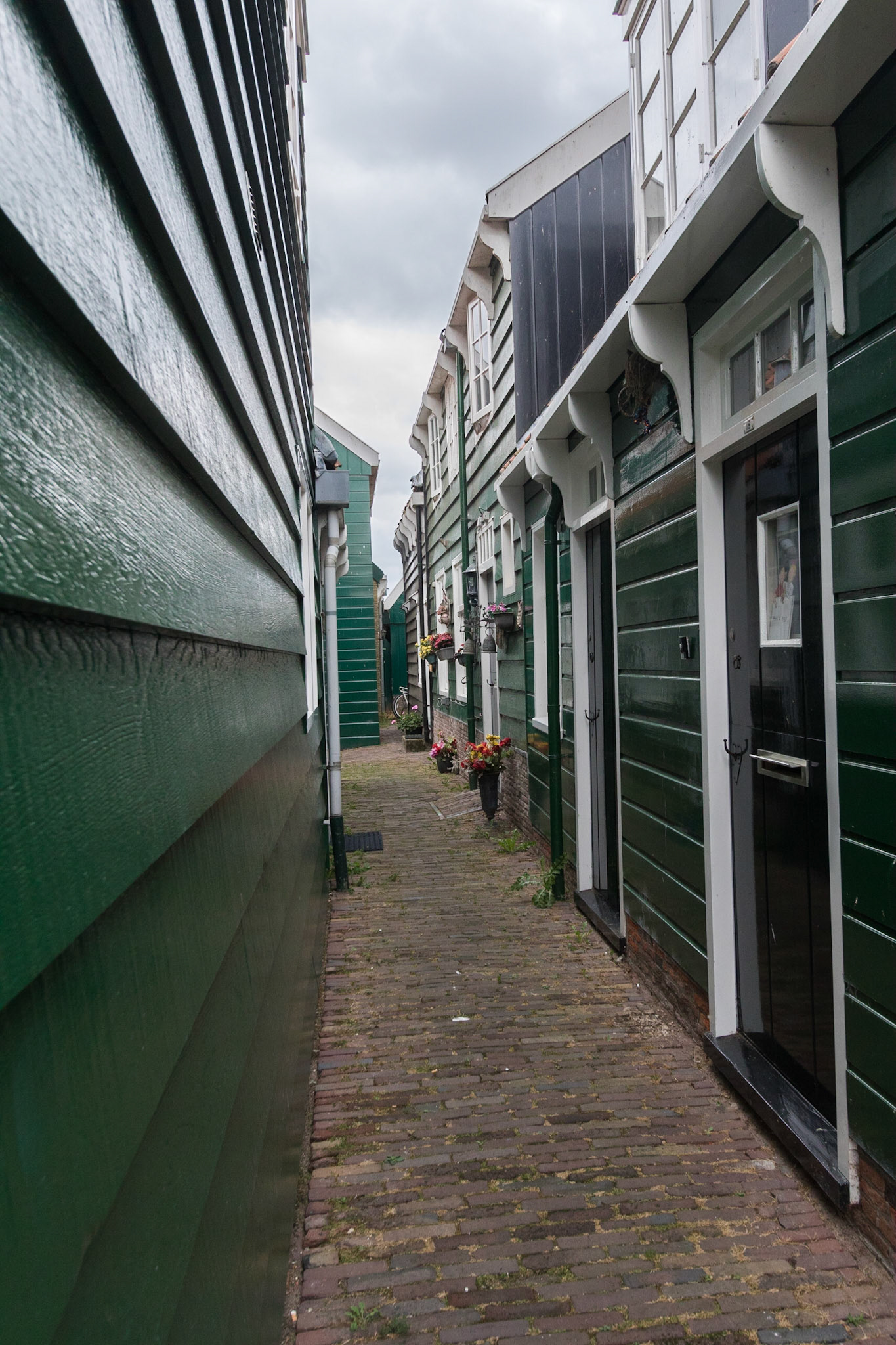 Narrow gap between houses in Marken (near Amsterdam), Netherlands (2018)
