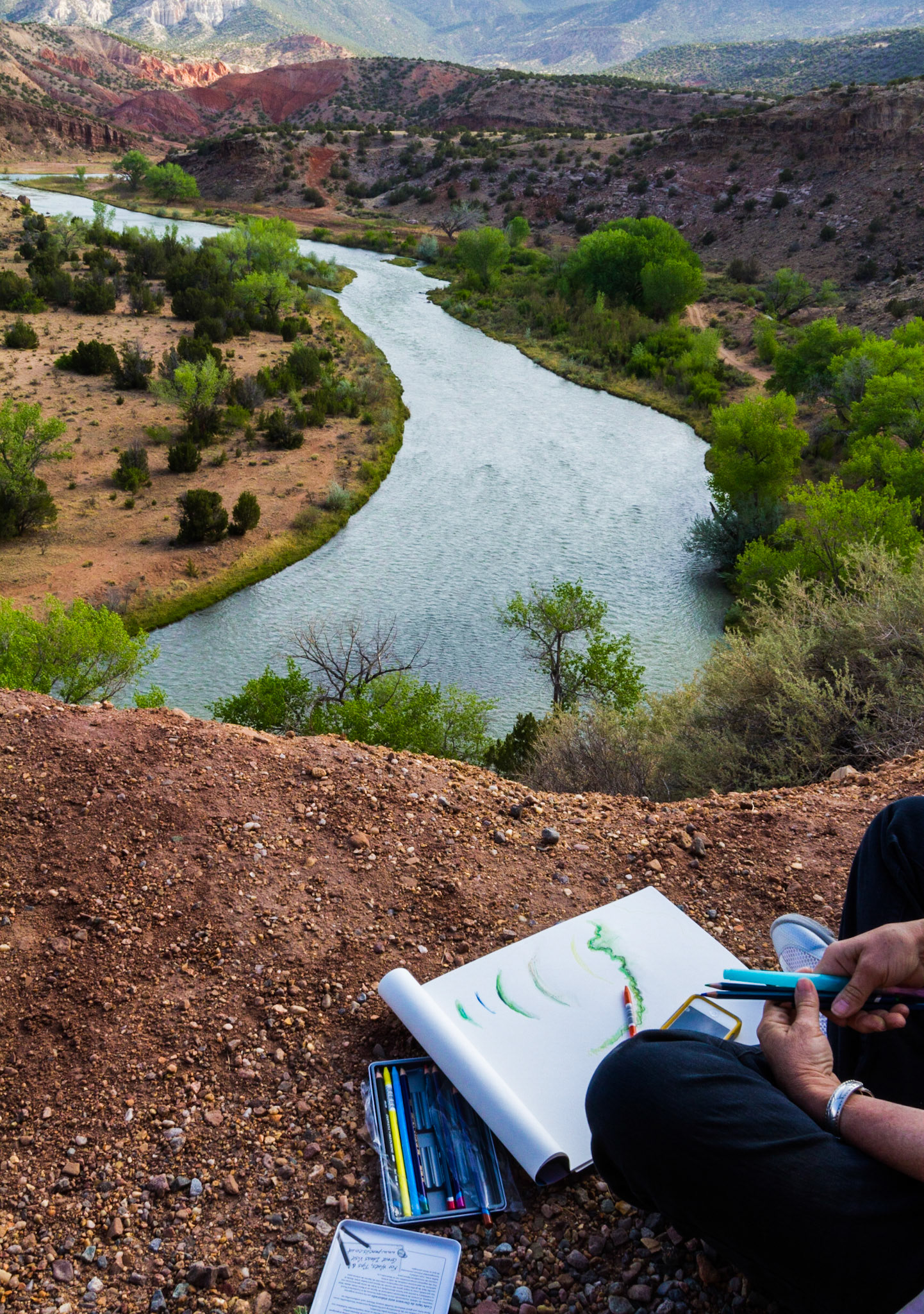 Artist at Rio Chama overlook, Abiquiu NM