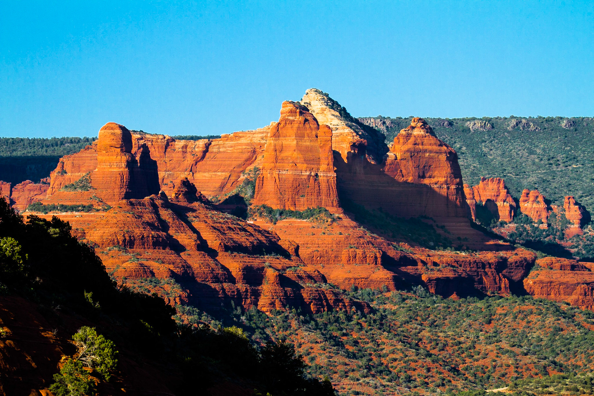 From Sedona Airport Rd, lower overlook