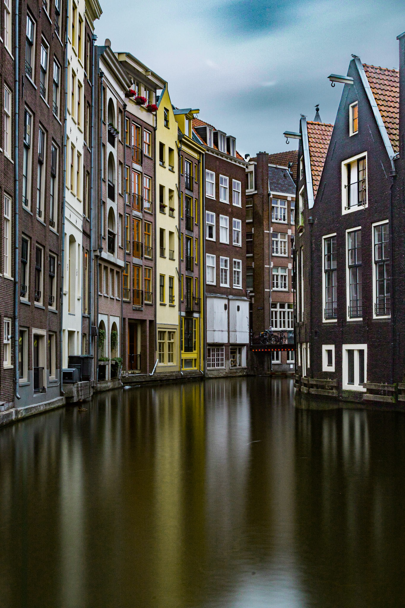 Calm canal with buildings, Amsterdam, Netherlands (2018)