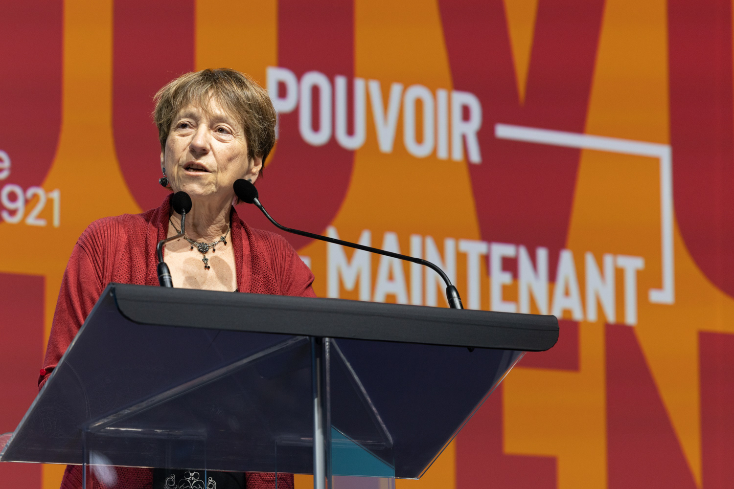 Mme Thérèse David pendant  de son élocution lors du 67ème congrès de la CSN