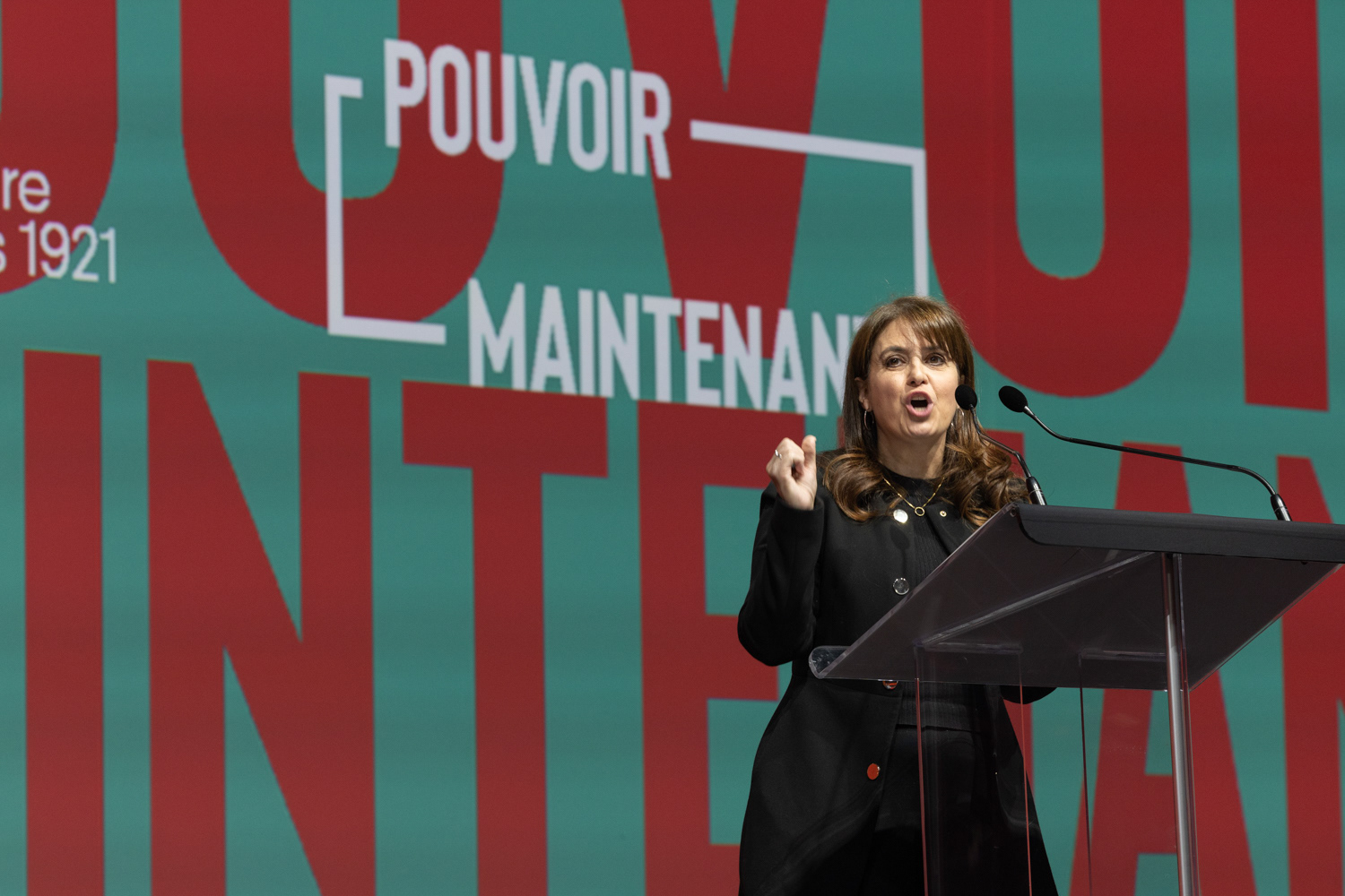Mme Véronique Hivon pendant son allocution lors du 67ème congrès de la CSN.