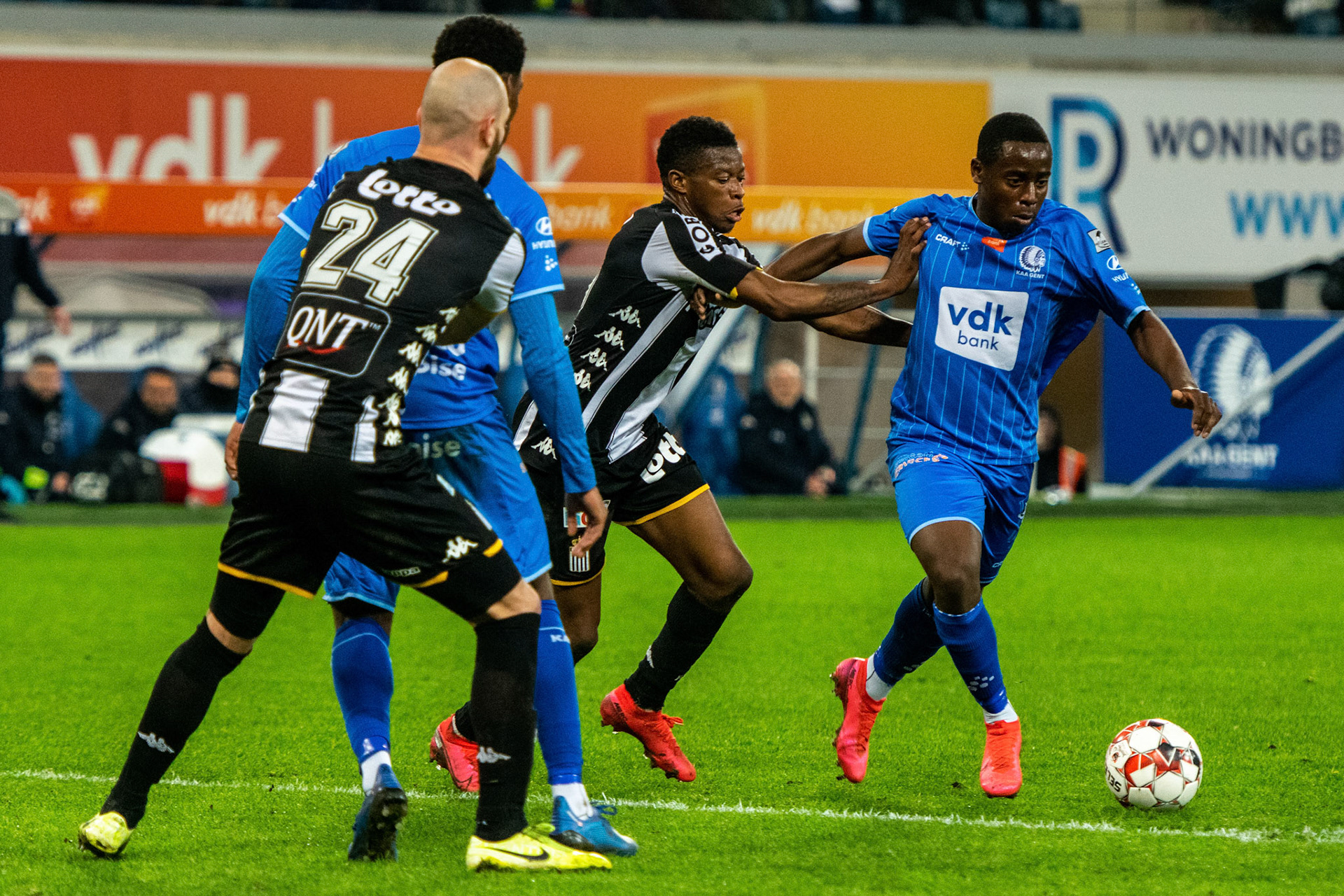 %items a soccer match between KAA Gent and Sporting Charleroi, %datetext in Gent, on day 29 of the 'Jupiler Pro League' Belgian soccer championship season 2019-2020. BELGA PHOTO %photographer