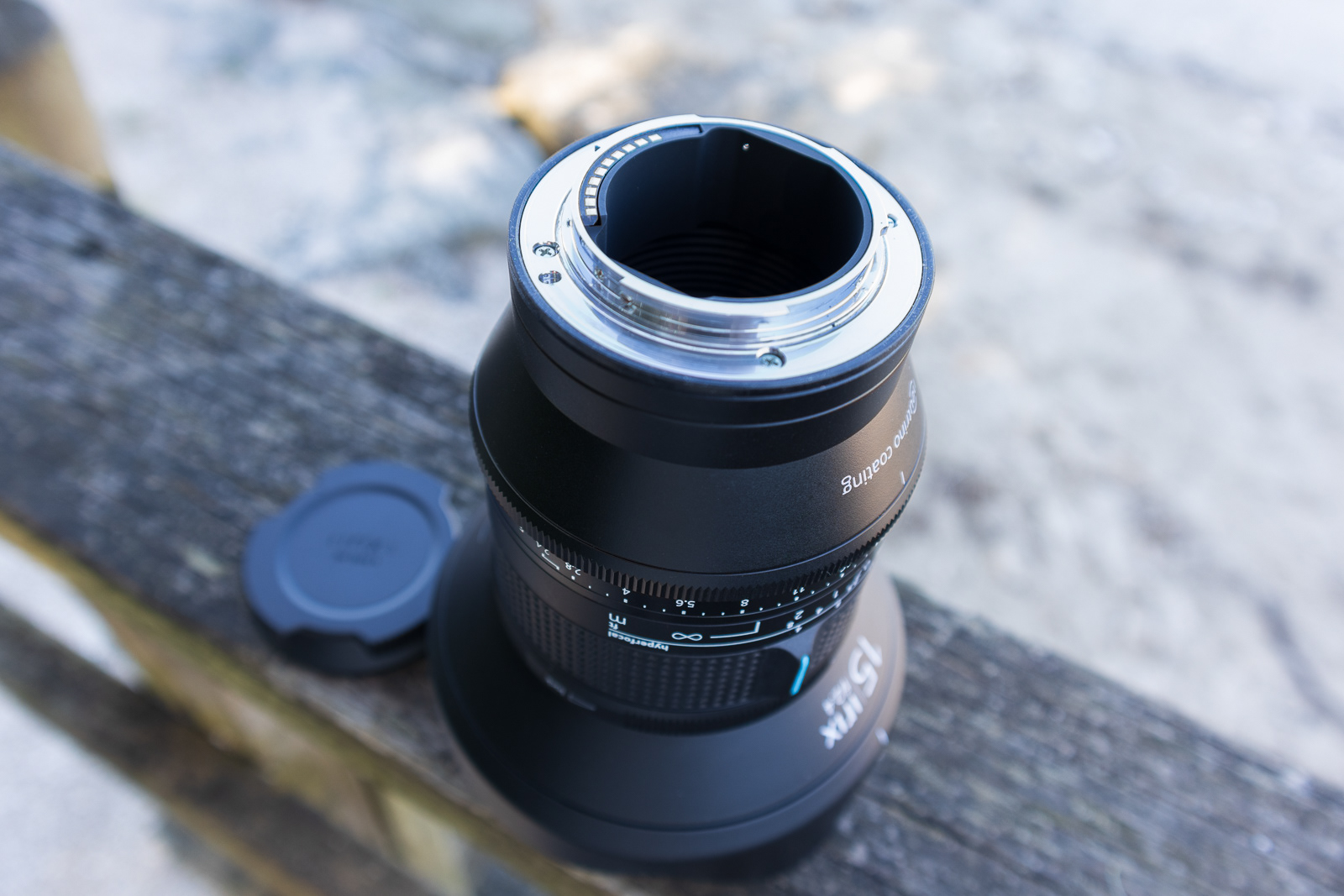Contacts to transmit the exif