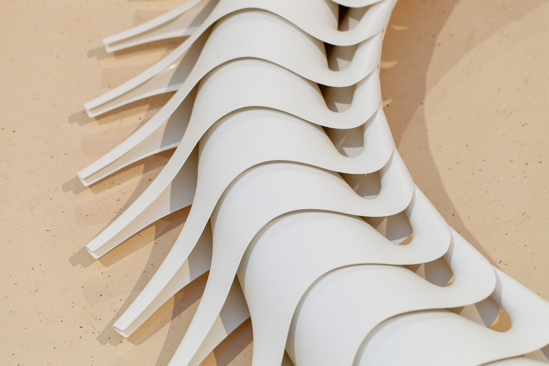 Kristin Lohmann – Kunstwerk aus bekannten Alltagsgegenständen