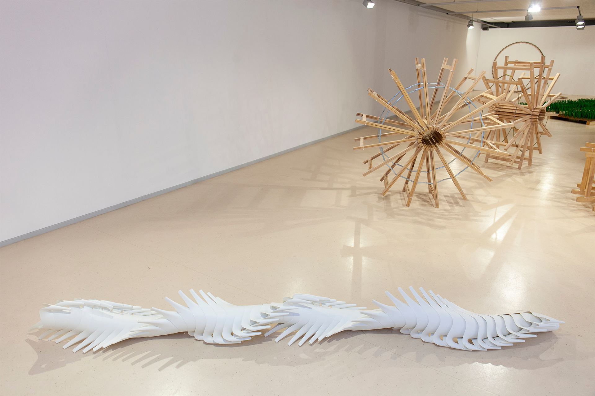 Skulptur von Kristin Lohmann – zeitgenössische Kunst aus Alltagsgegenständen