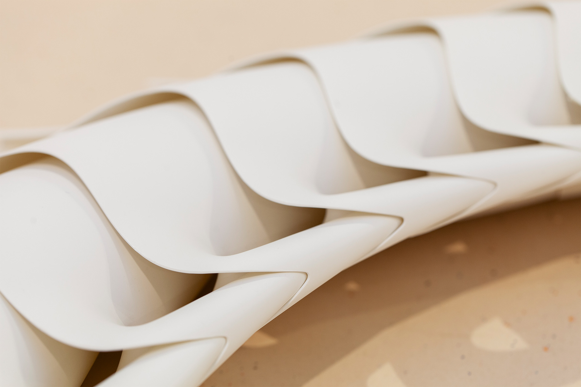 Kristin Lohmann – Kunstwerk aus bekannten Alltagsgegenständen