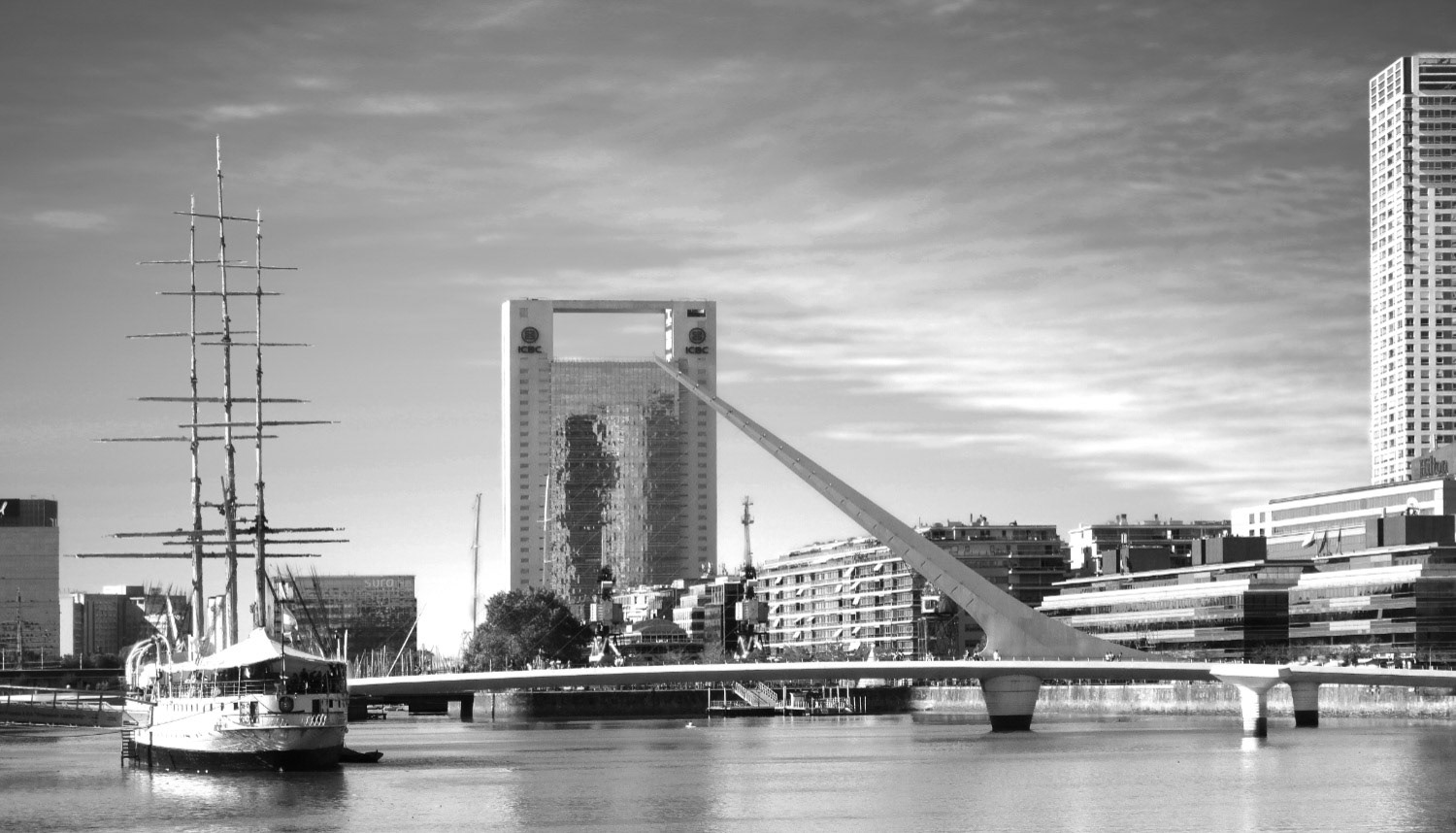 CS064BWC Fragata Libertad 40x30