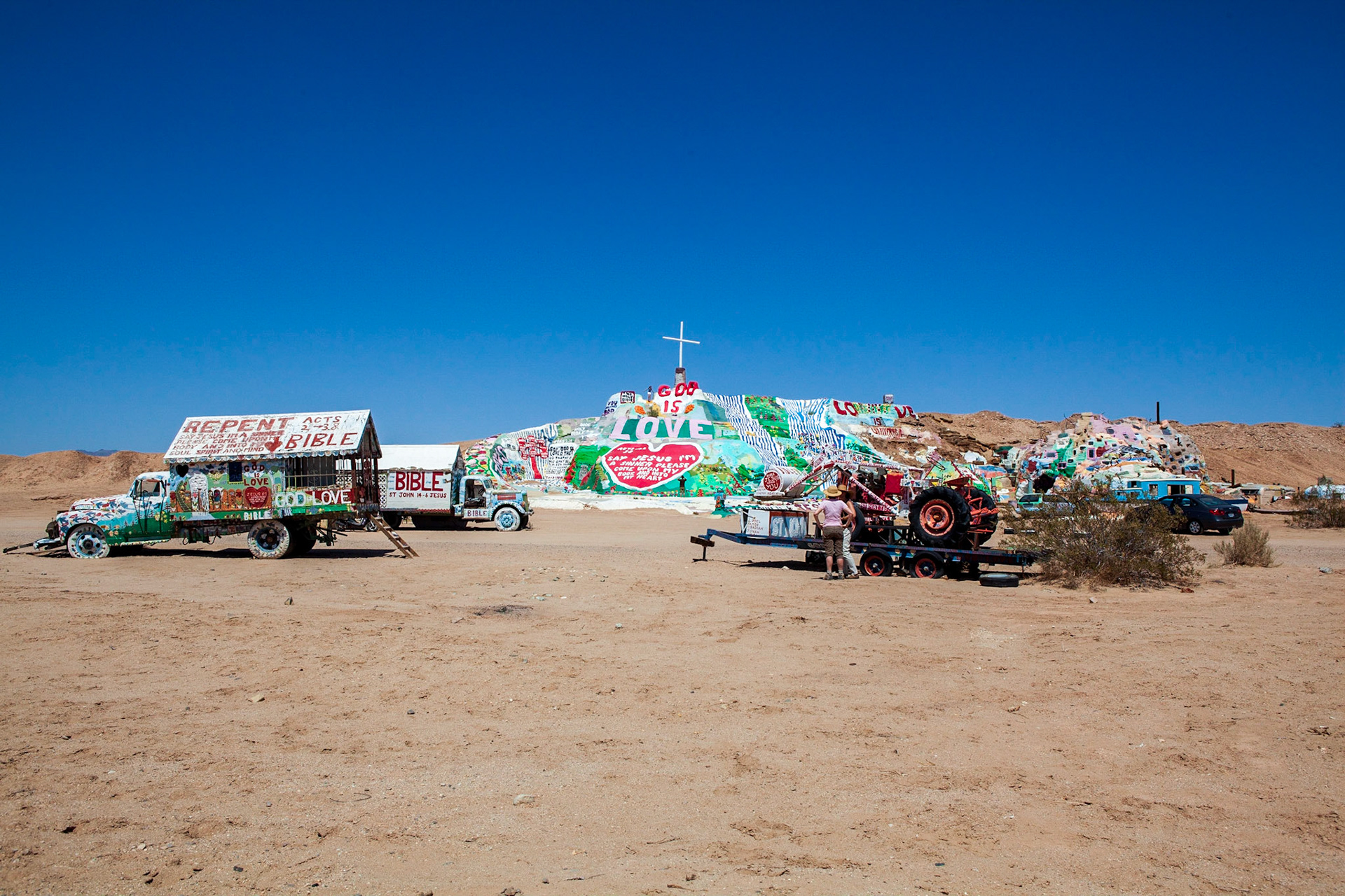 Salvation Mountain, CA. Photo by Ming Lo