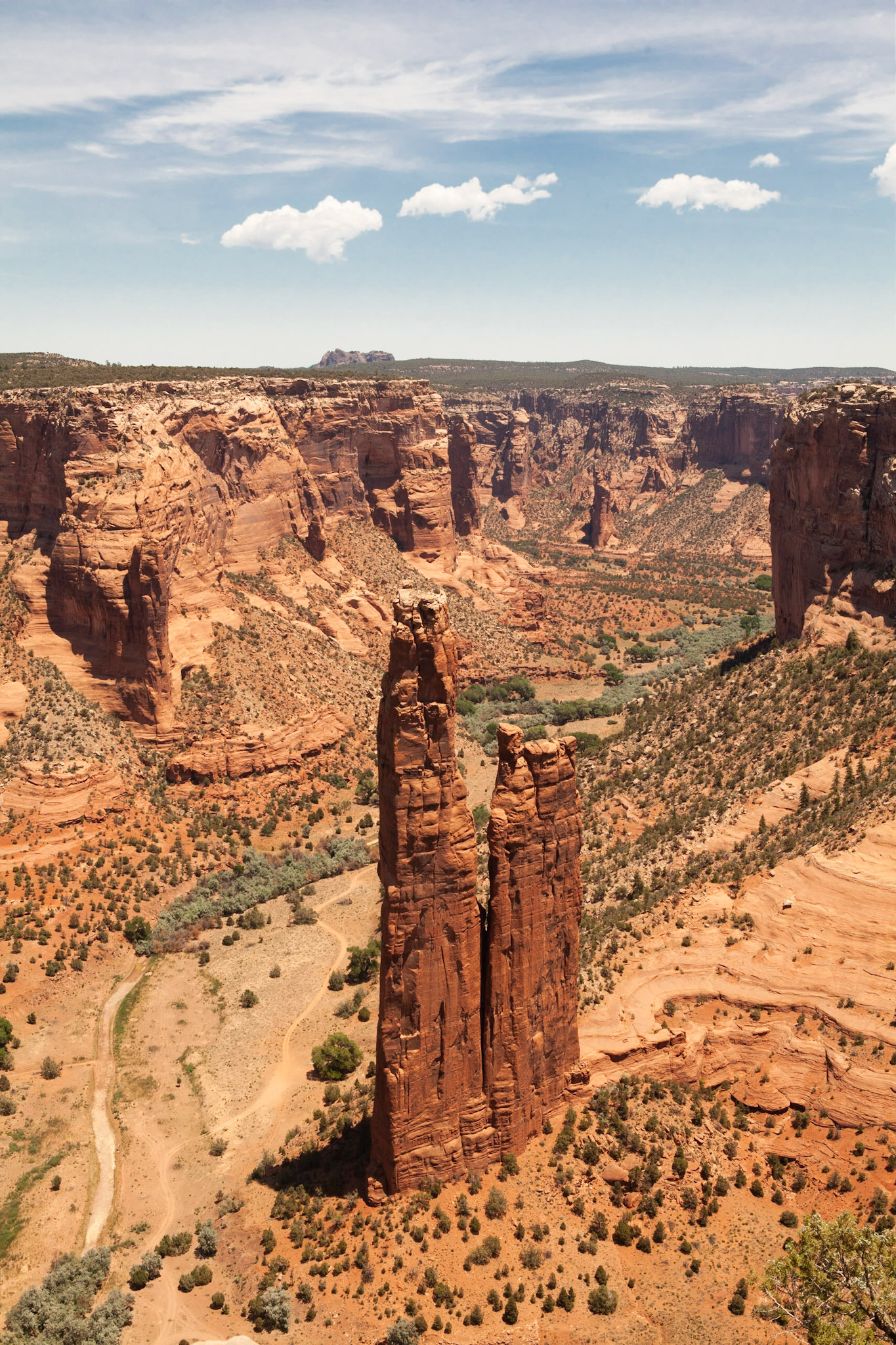 Spider Rock Canyon de Chelly, Chinle, AZ.  © 2013 Ming Lo