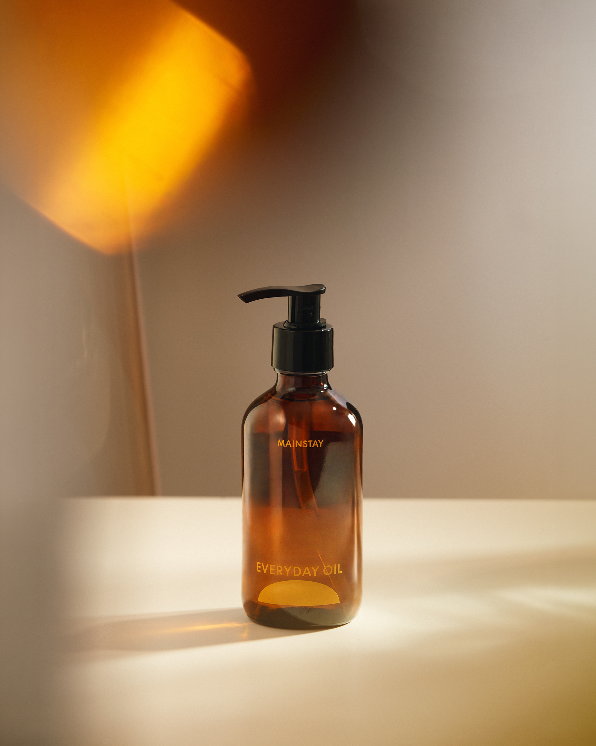 Styled Shoot for EVERYDAY OIL. Product photo + Art: Estudio Seiva