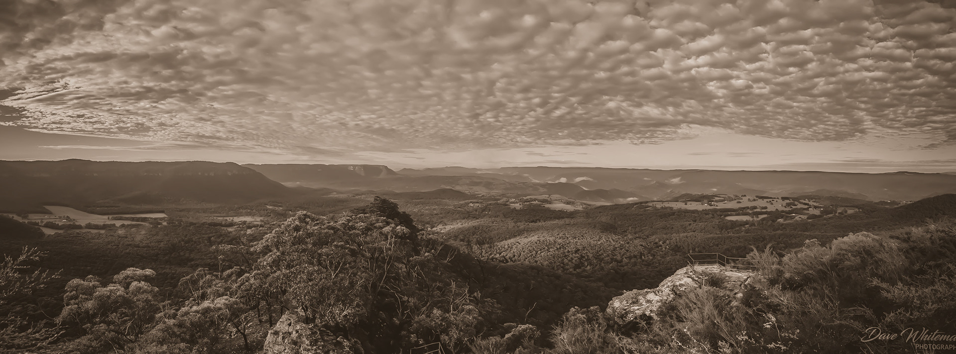 Sunrise across the Megalong Valley and Wild Dog Mountains.