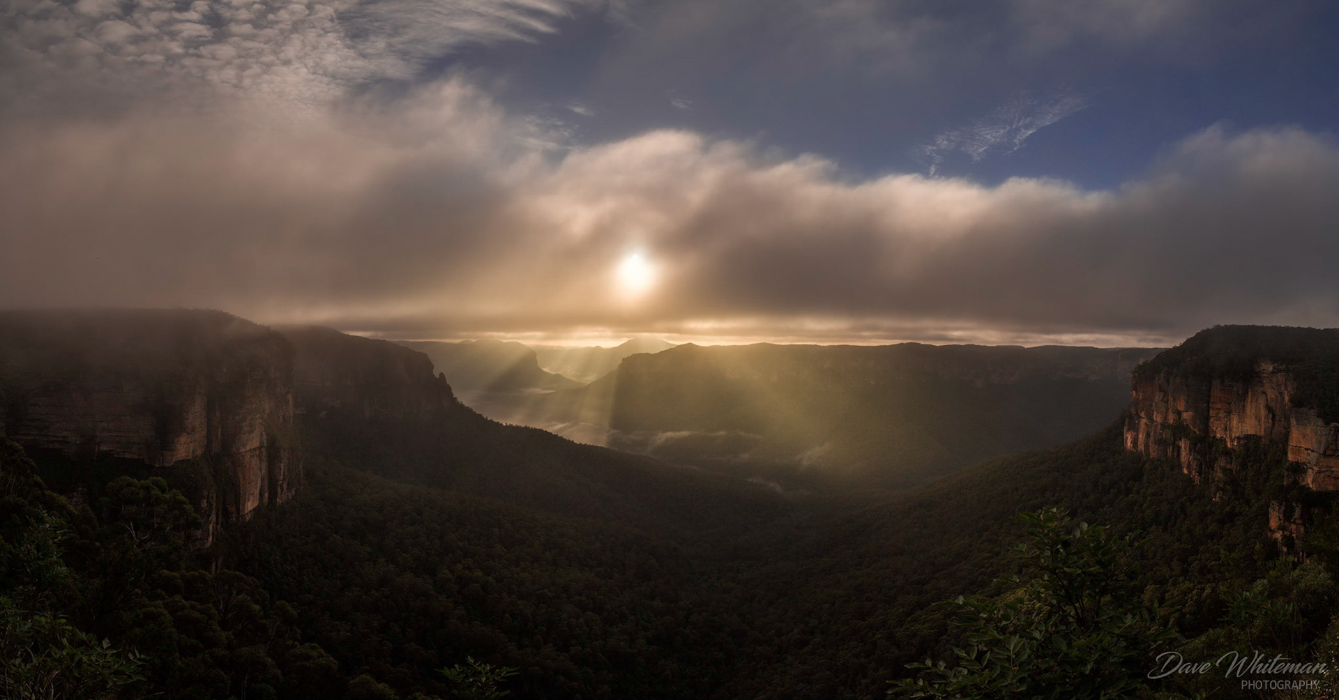Sunrise over Mount Banks and Lockleys Pylon in the Blue Mountains.