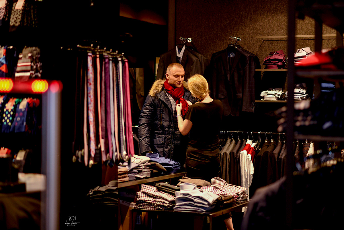 Model: Adam Jurkowski - Trener Personalny Odzież: Vistula MUA: Katarzyna Helena Prokopyszyn Fot. Kinga Dziwota Miejsce: Focus Mall Zielona Góra