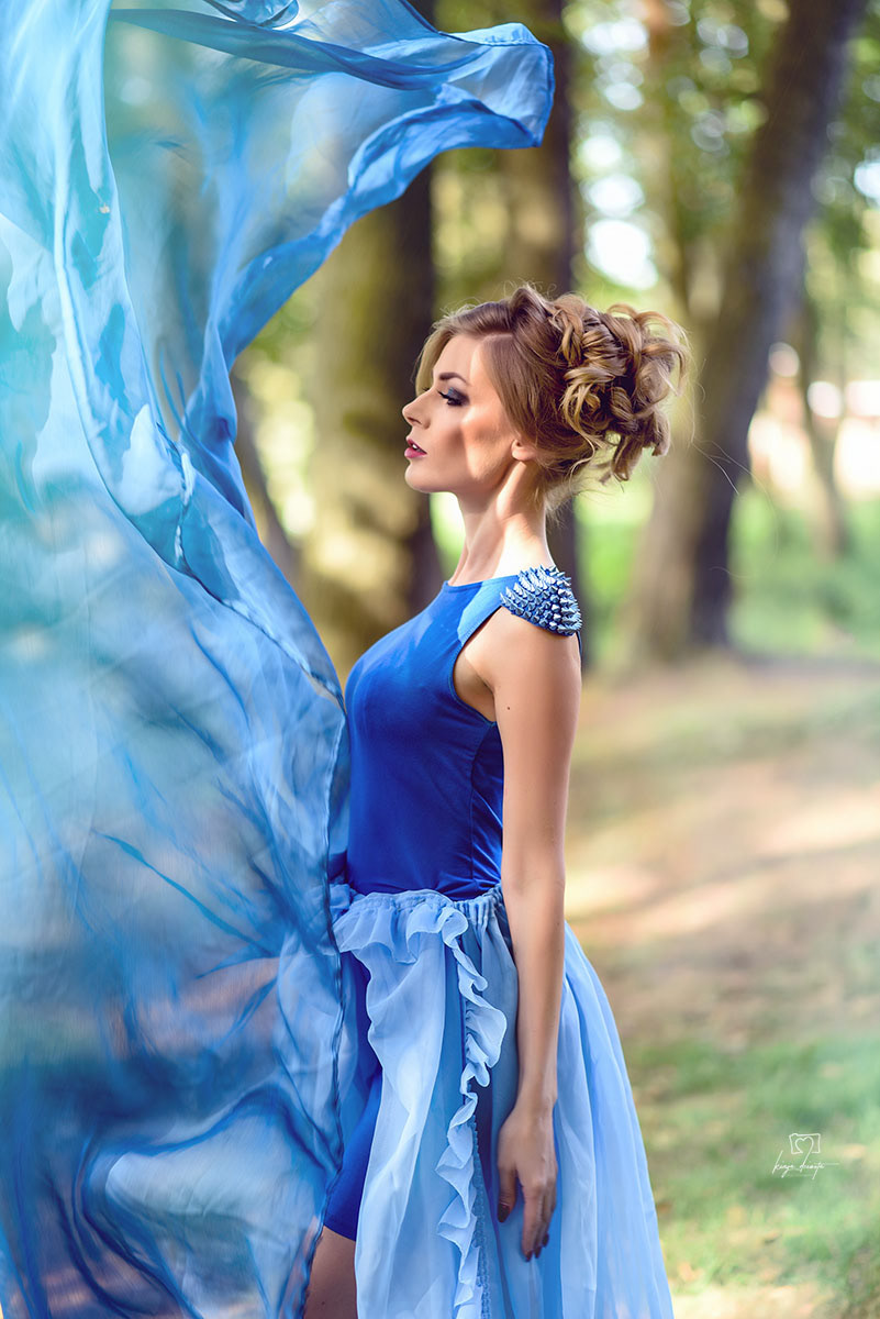Modelka: Maja Suchecka :) Stylizacja Barbara Szymaniuk Sukienka: Kamila Wieczorek MUA: Jagoda Kaczmarek Fryzura: Piotr Rybarczyk Miejsce: Stary Młyn w Brzeźnicy Organizatorzy: Angelika Kubik i Karolina Ałdaś fot. Kinga Dziwota Kinga KD