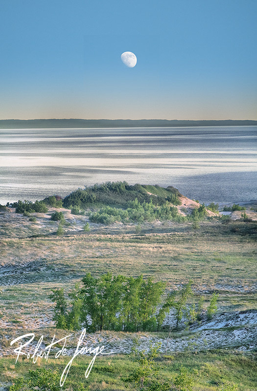 Looking toward the Manitou Islands past the Sleeping Moma Bear