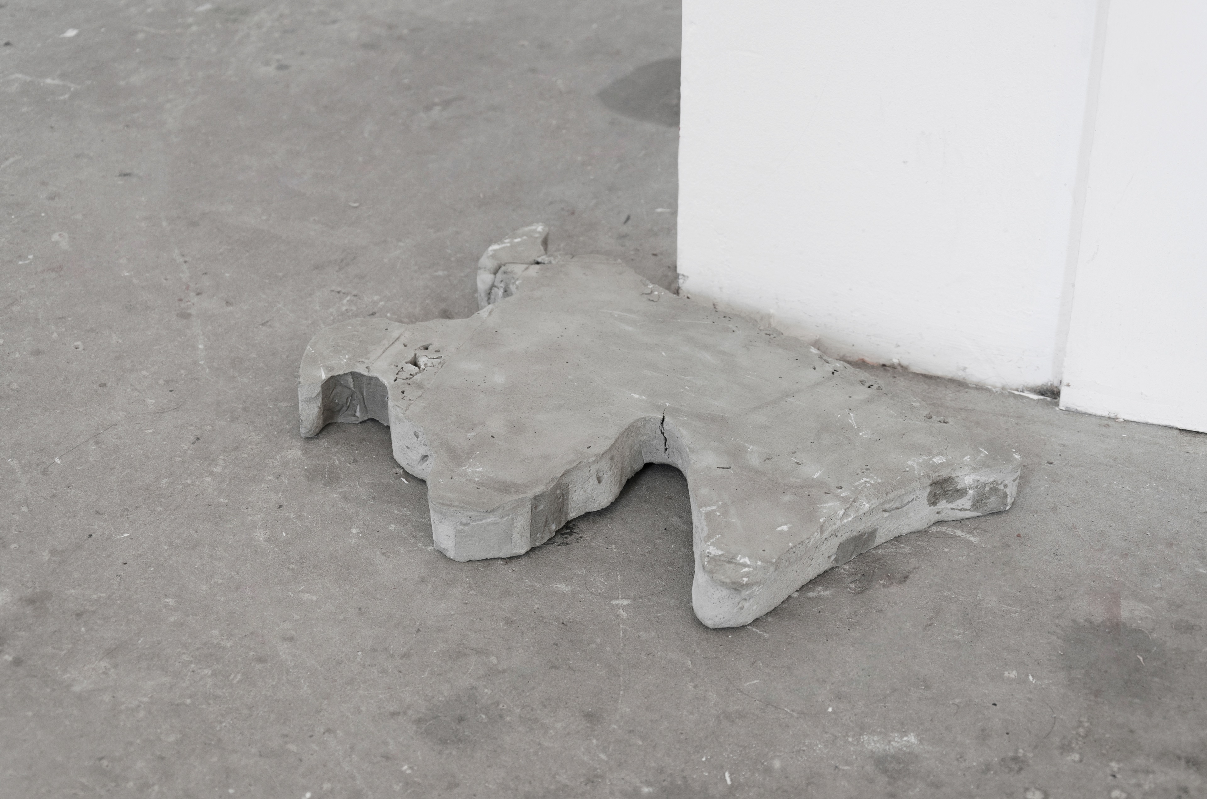 Untitled. Stacy Broadbent, 2014; concrete; dimensions variable