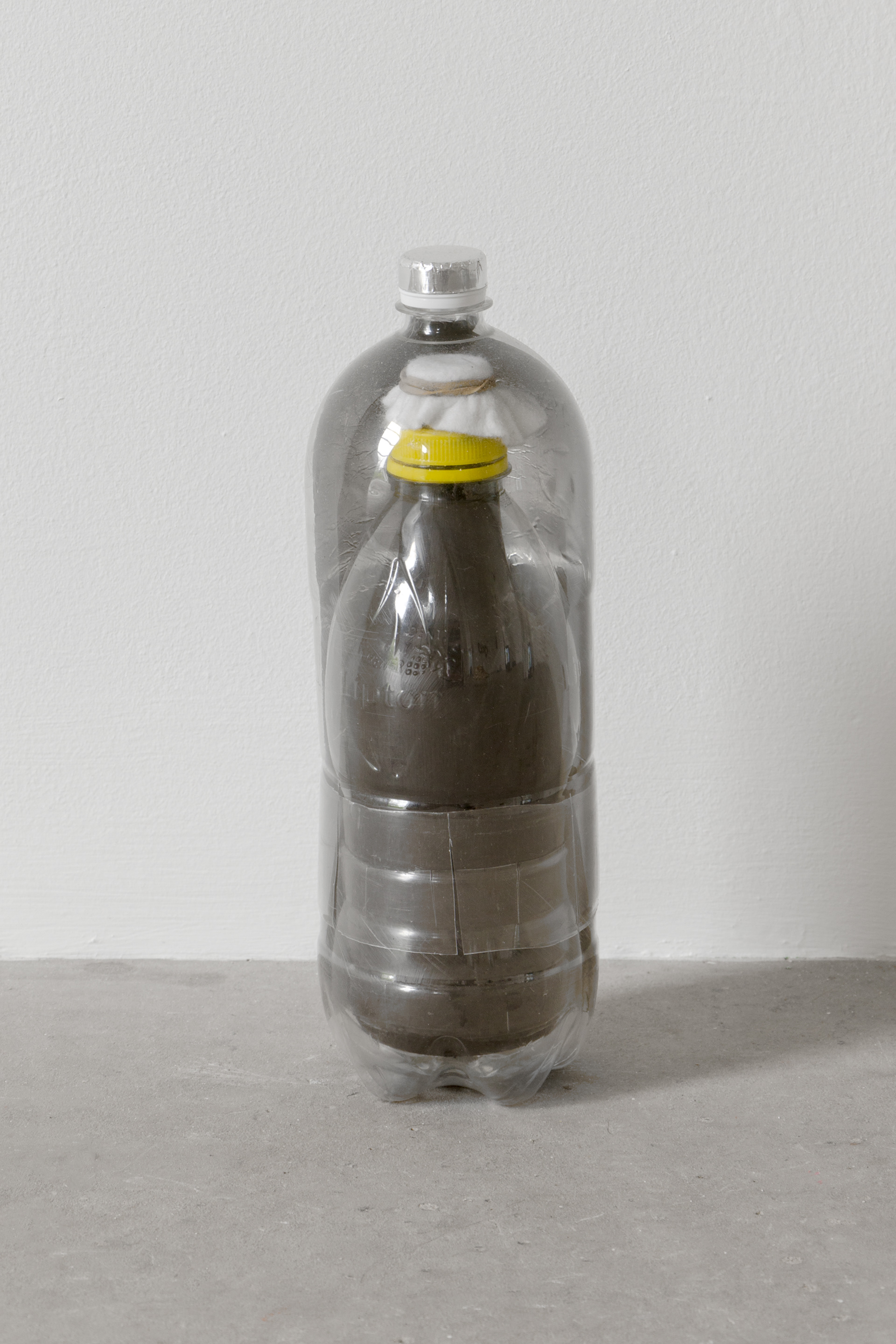 Brisk; Isaac Clarke and Lindsay McMillan, 2013; Solar Kettle; 30 × 10 × 10cm