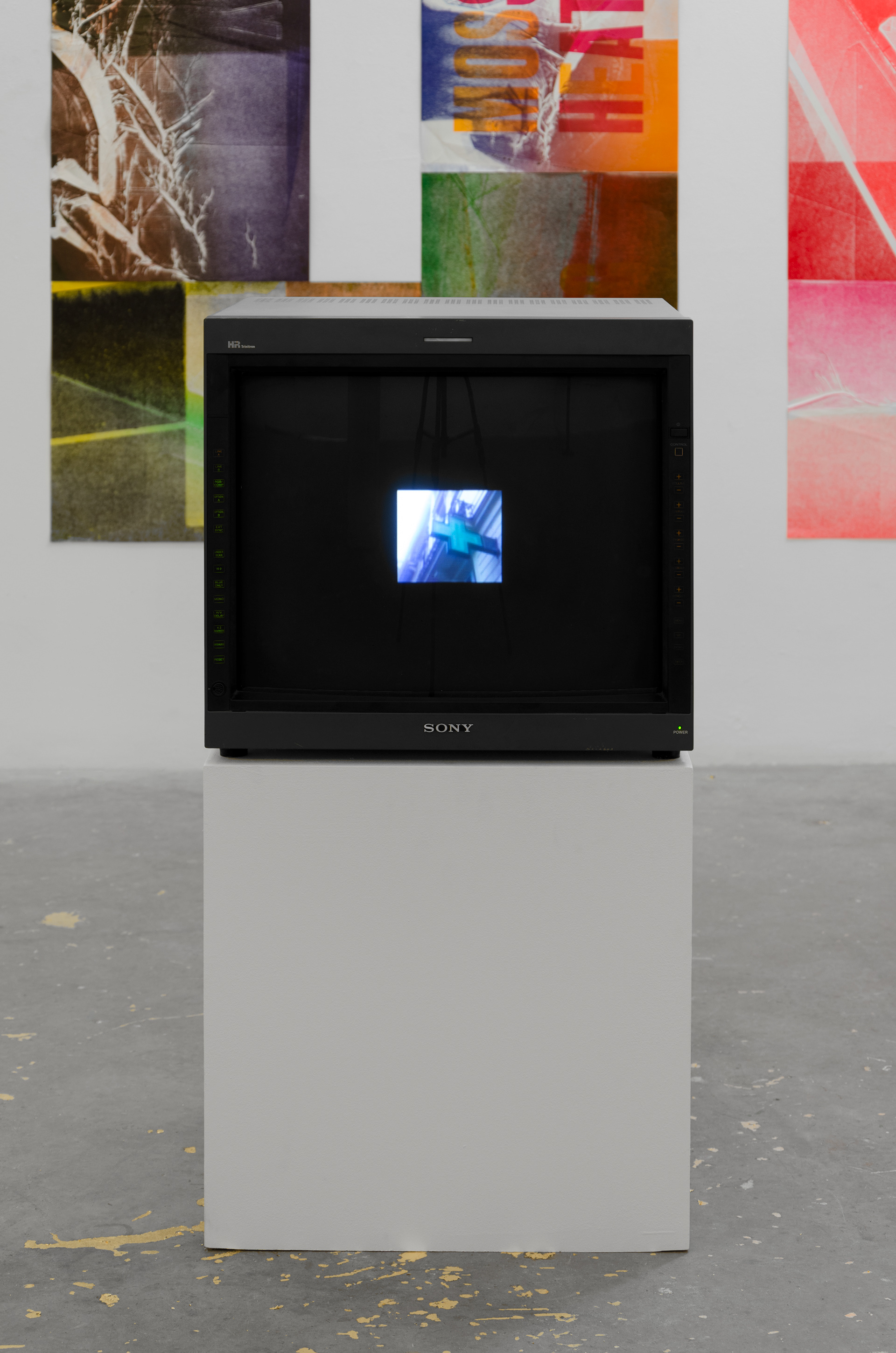 Want U; Tim Offredi, 2014; video; 00:02:37 [looped]