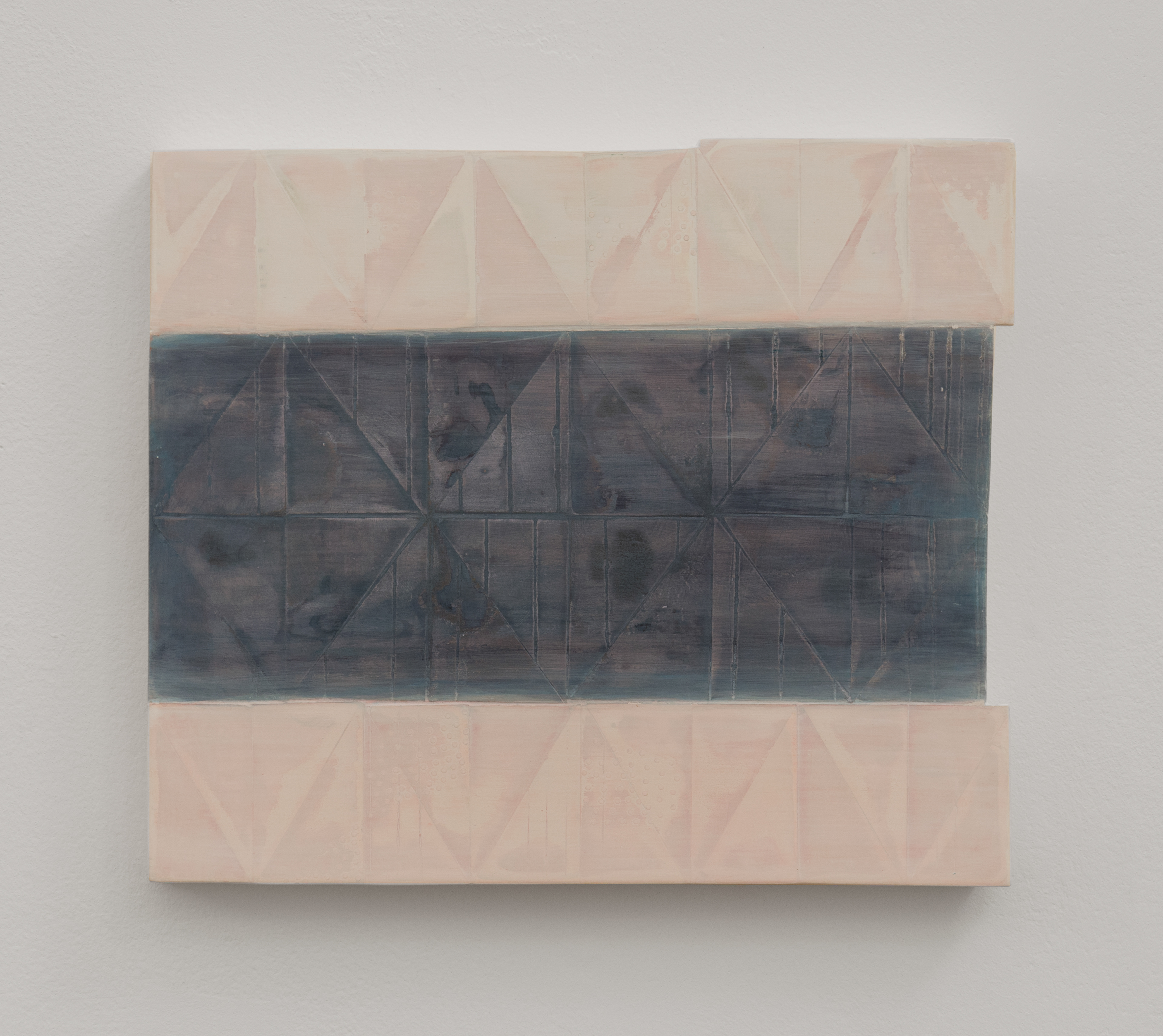 Annette Heyer, 2013; MDF, wood, gesso, pigment, dye; 24 × 26.5 × 3cm
