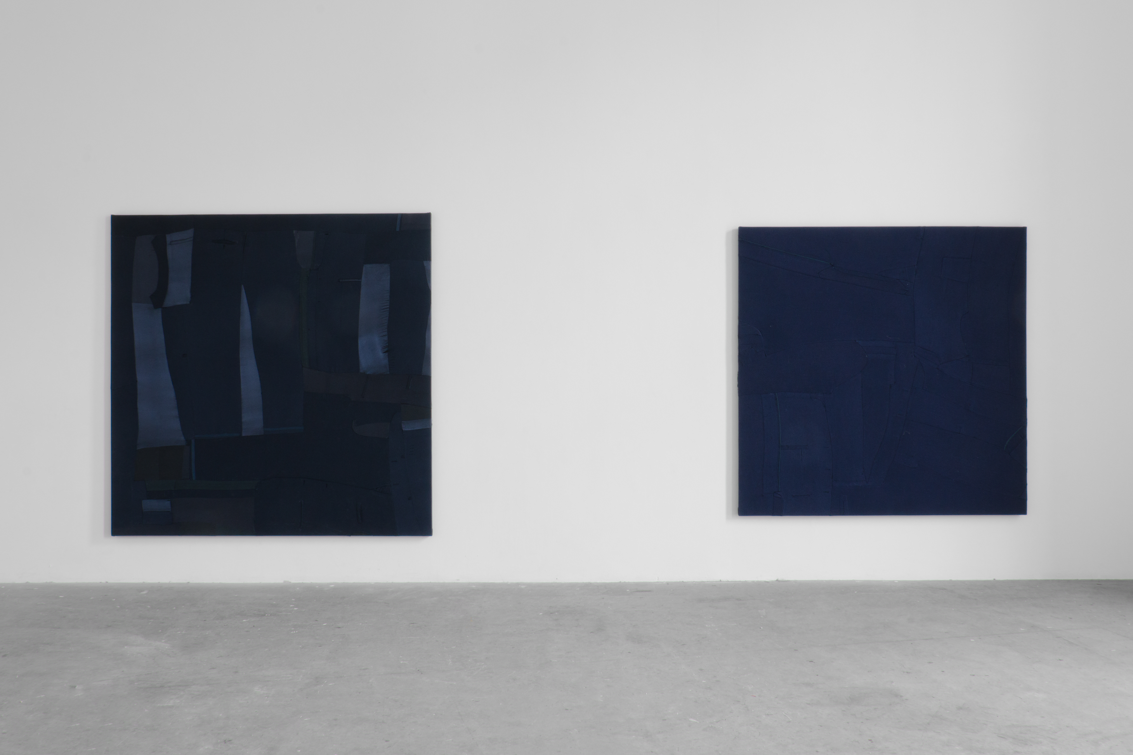 Suit 1; Juan Cruz, 2013; suit; 171 × 171 × 3cm / Suit 2; Juan Cruz, 2013; suit; 152 × 152 × 3cm