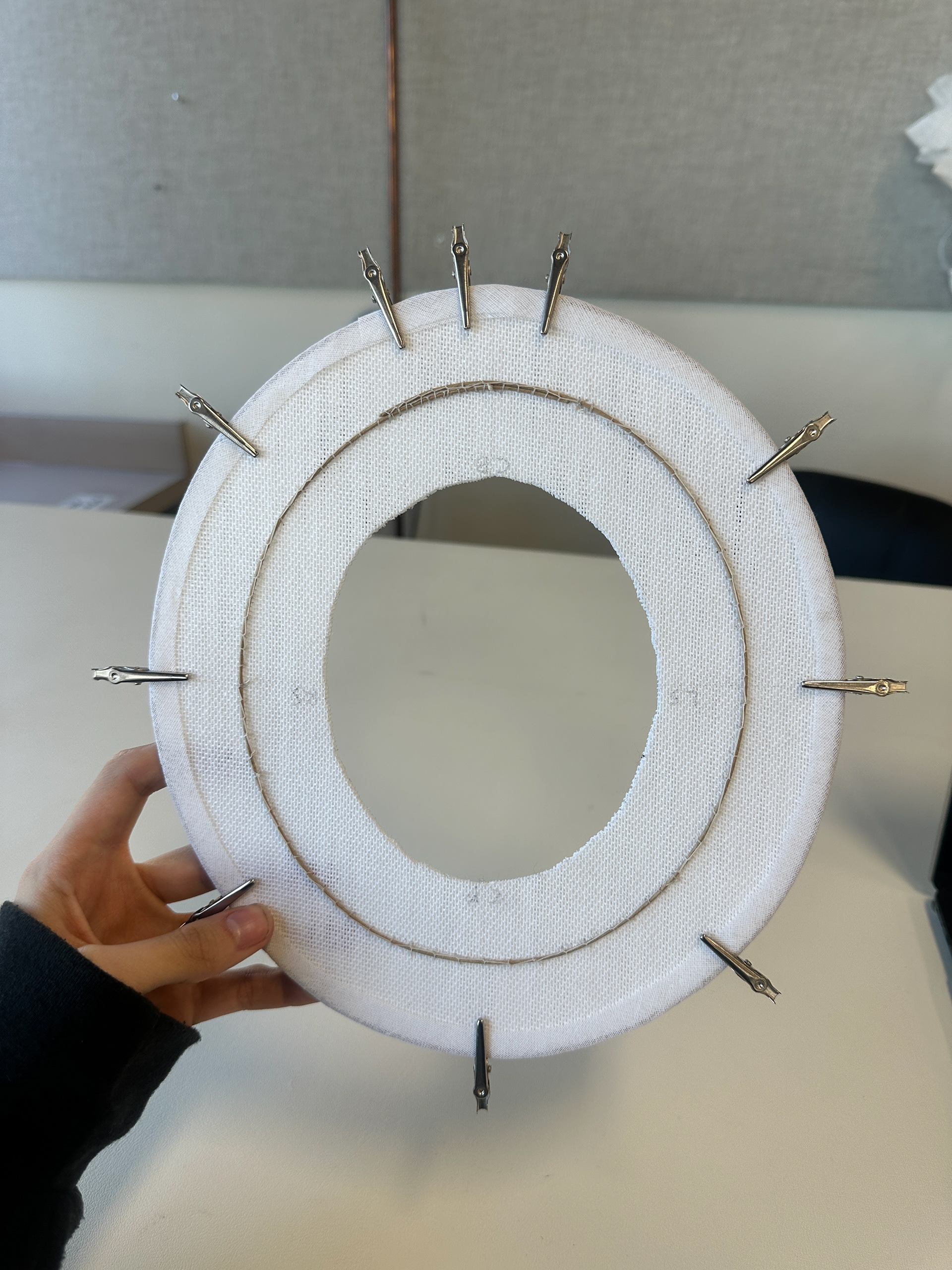 hand-mulled with french elastic