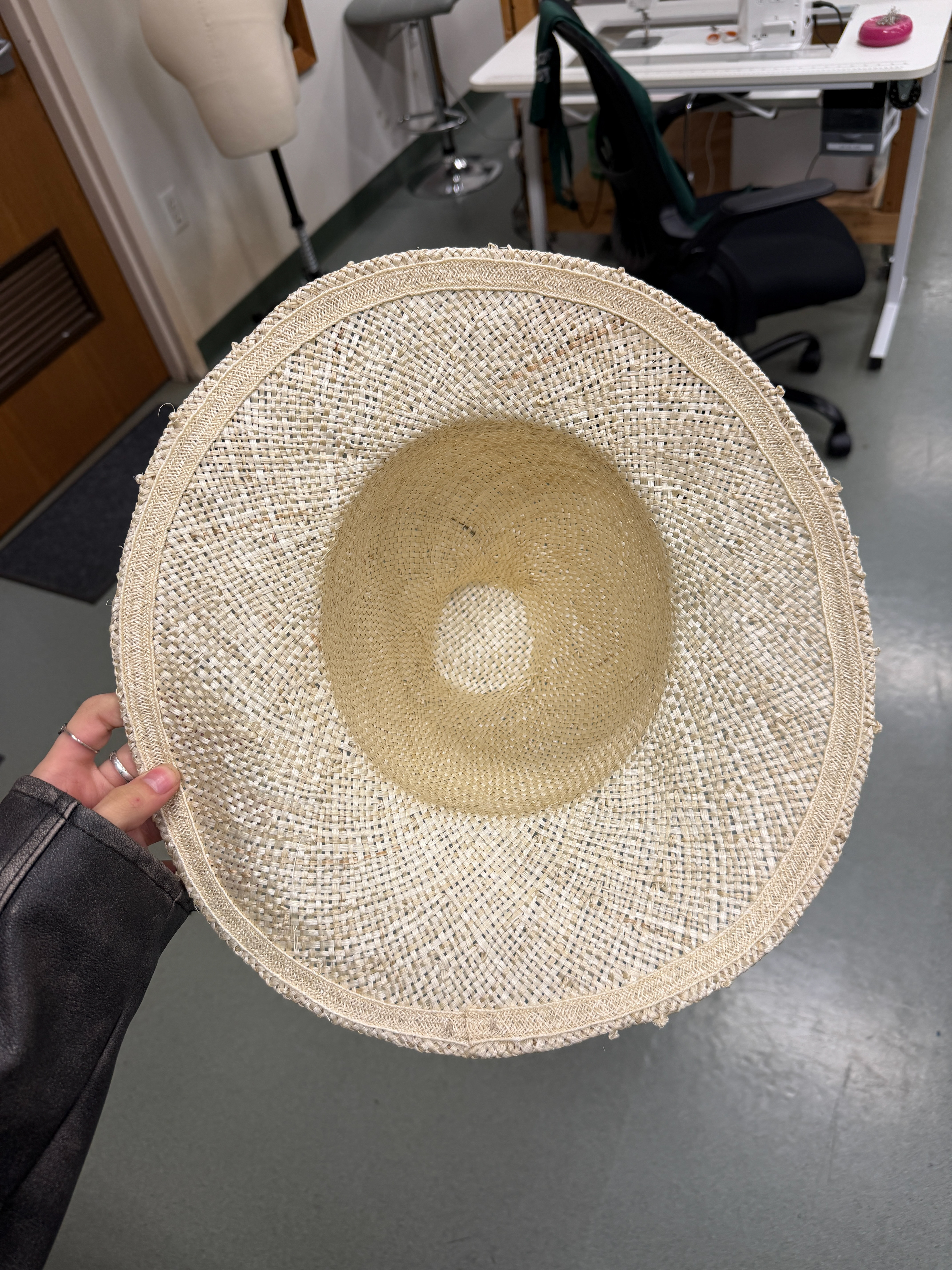 wired and covered brim wirh straw braid