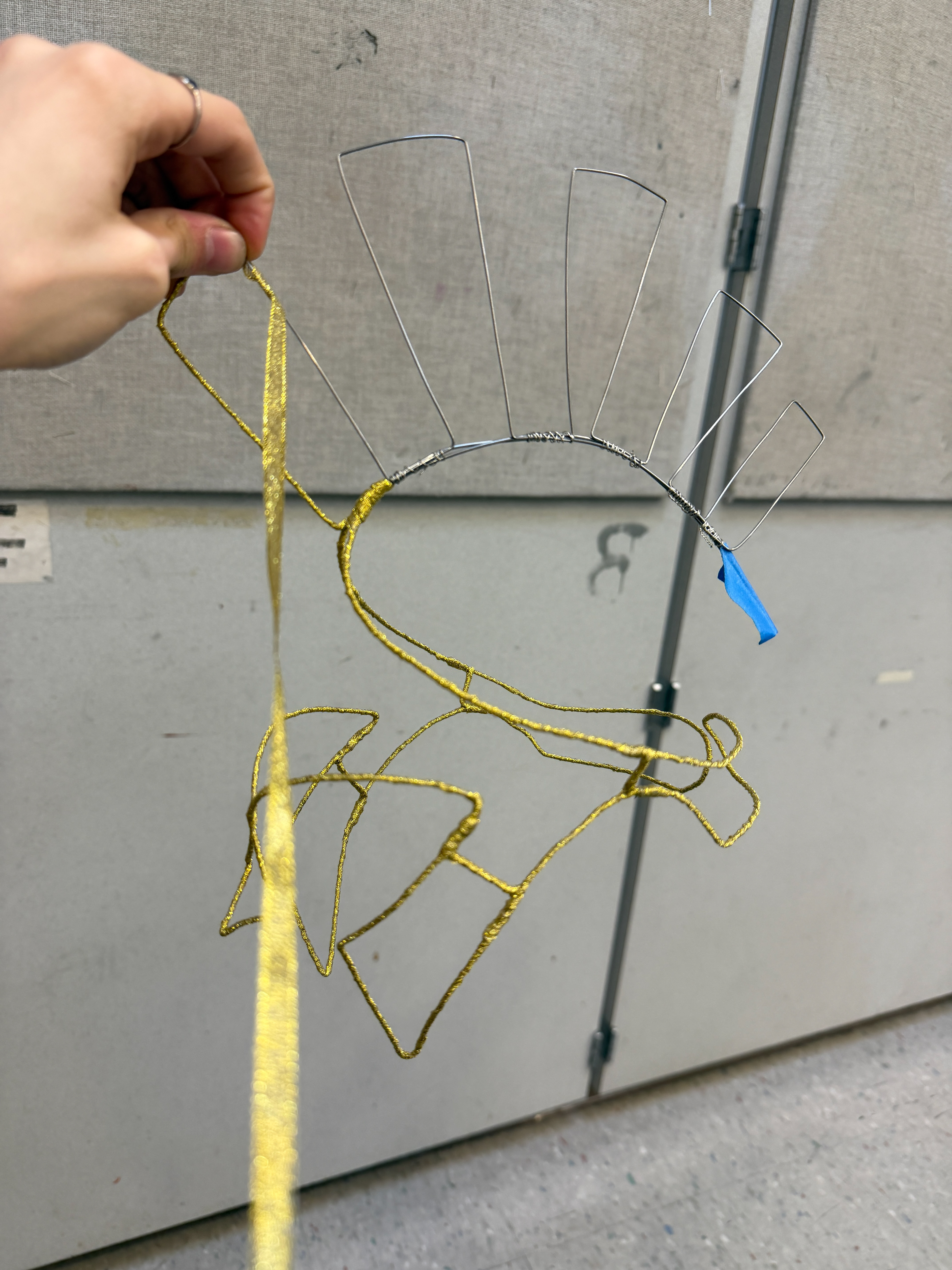 wrapping wire structure with gold hercules braid