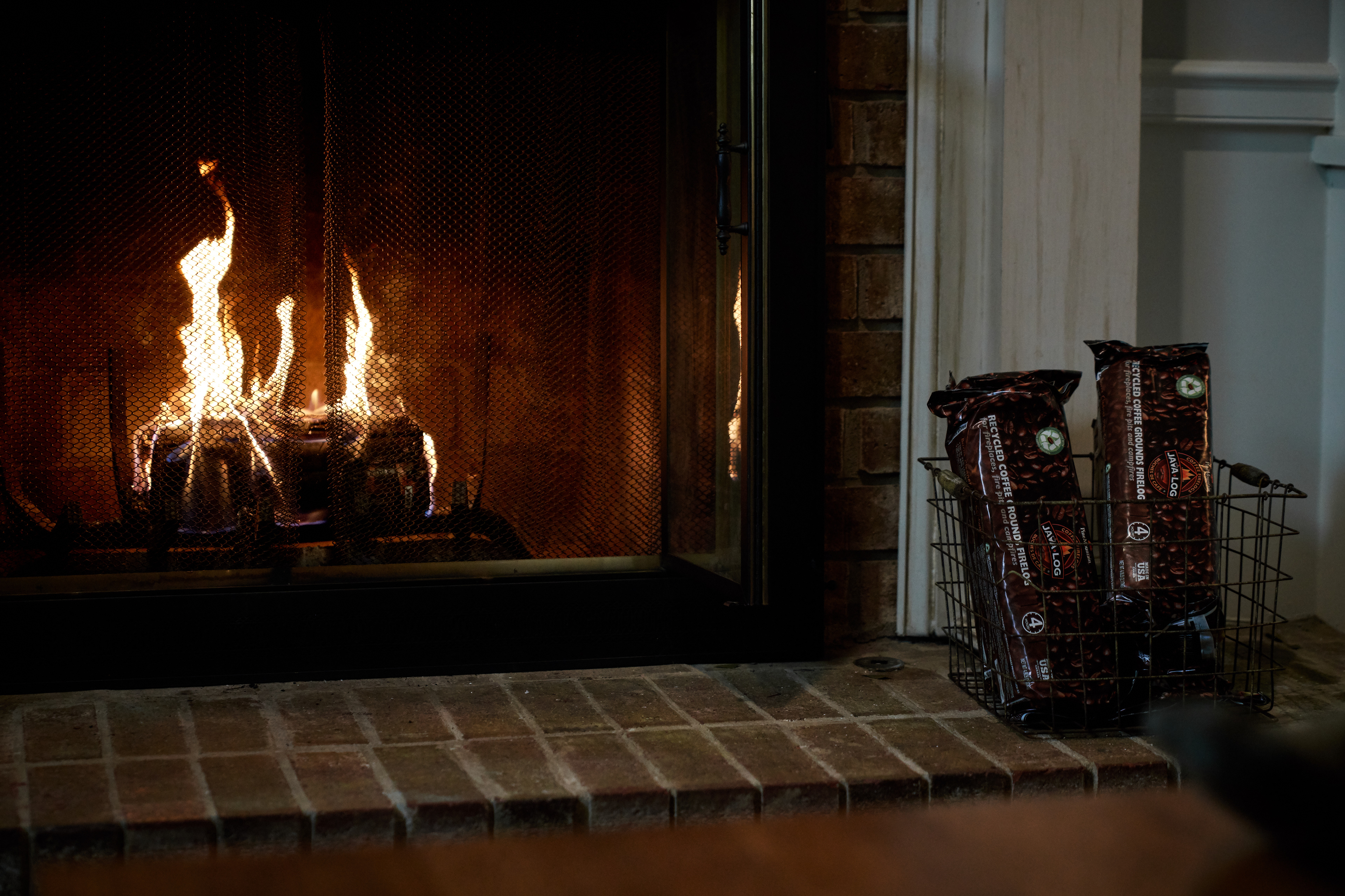 Enjoy the perfect fire log for the evening