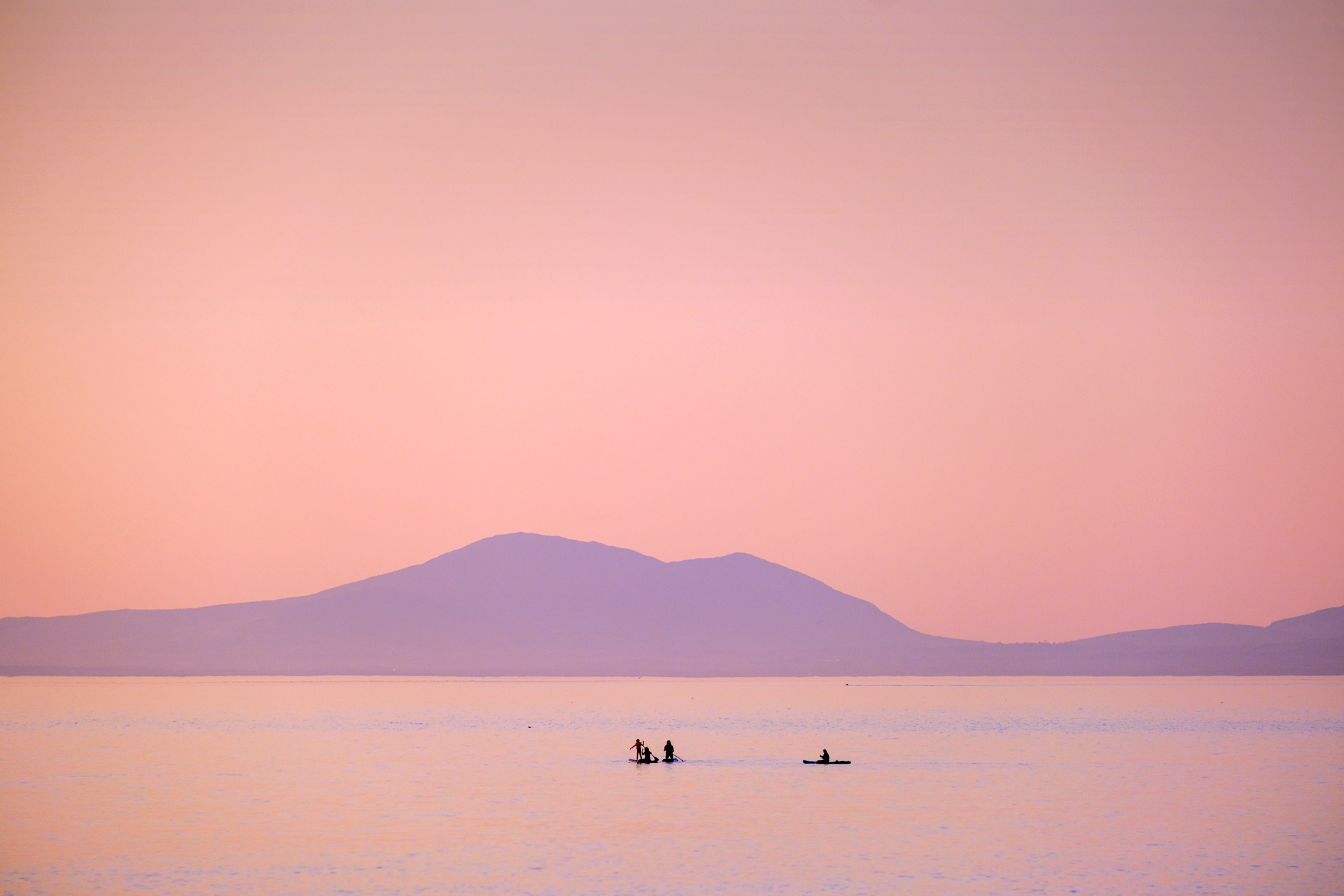 Figures in the Afterglow