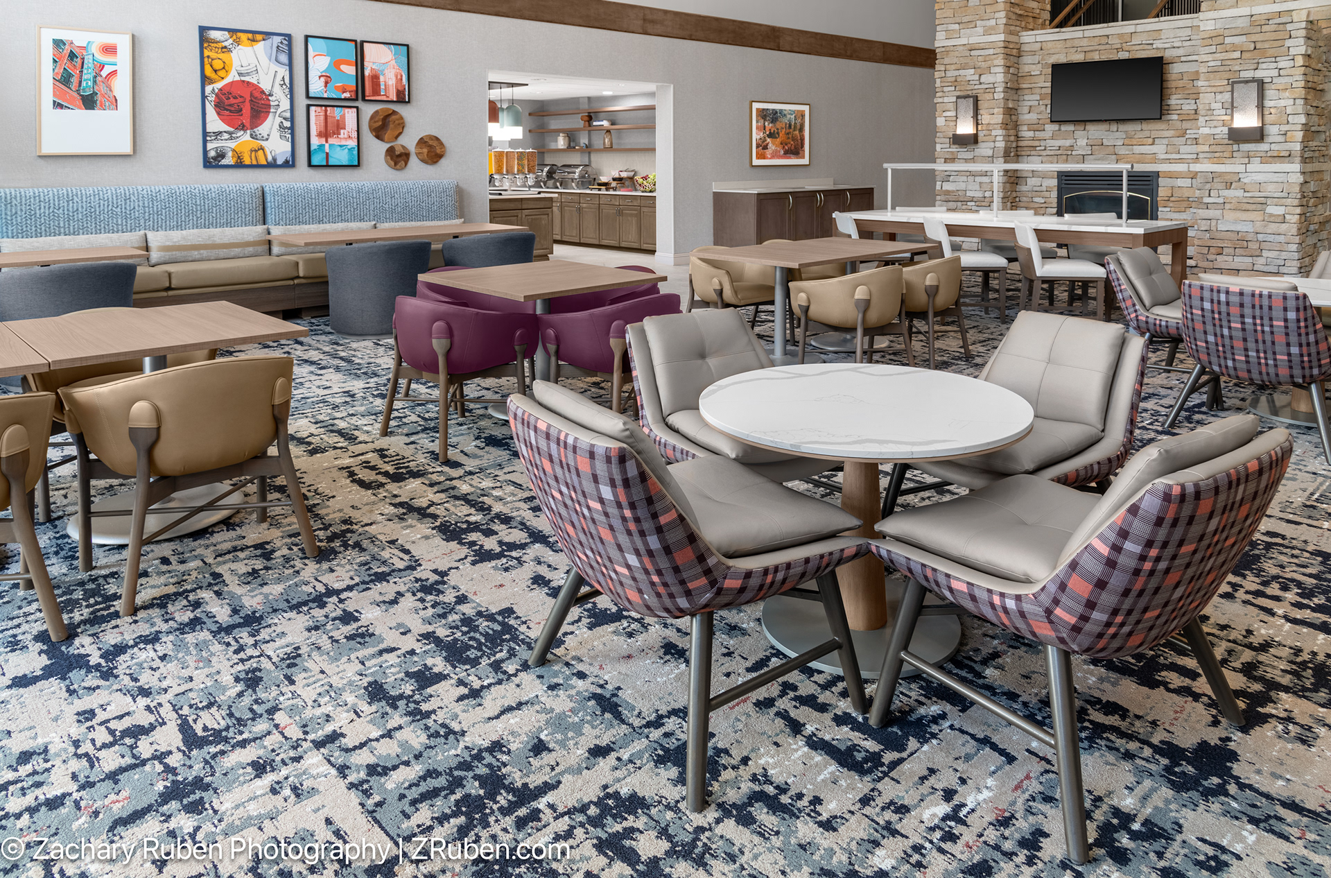 Breakfast Seating at Homewood Suites Columbus/Airport