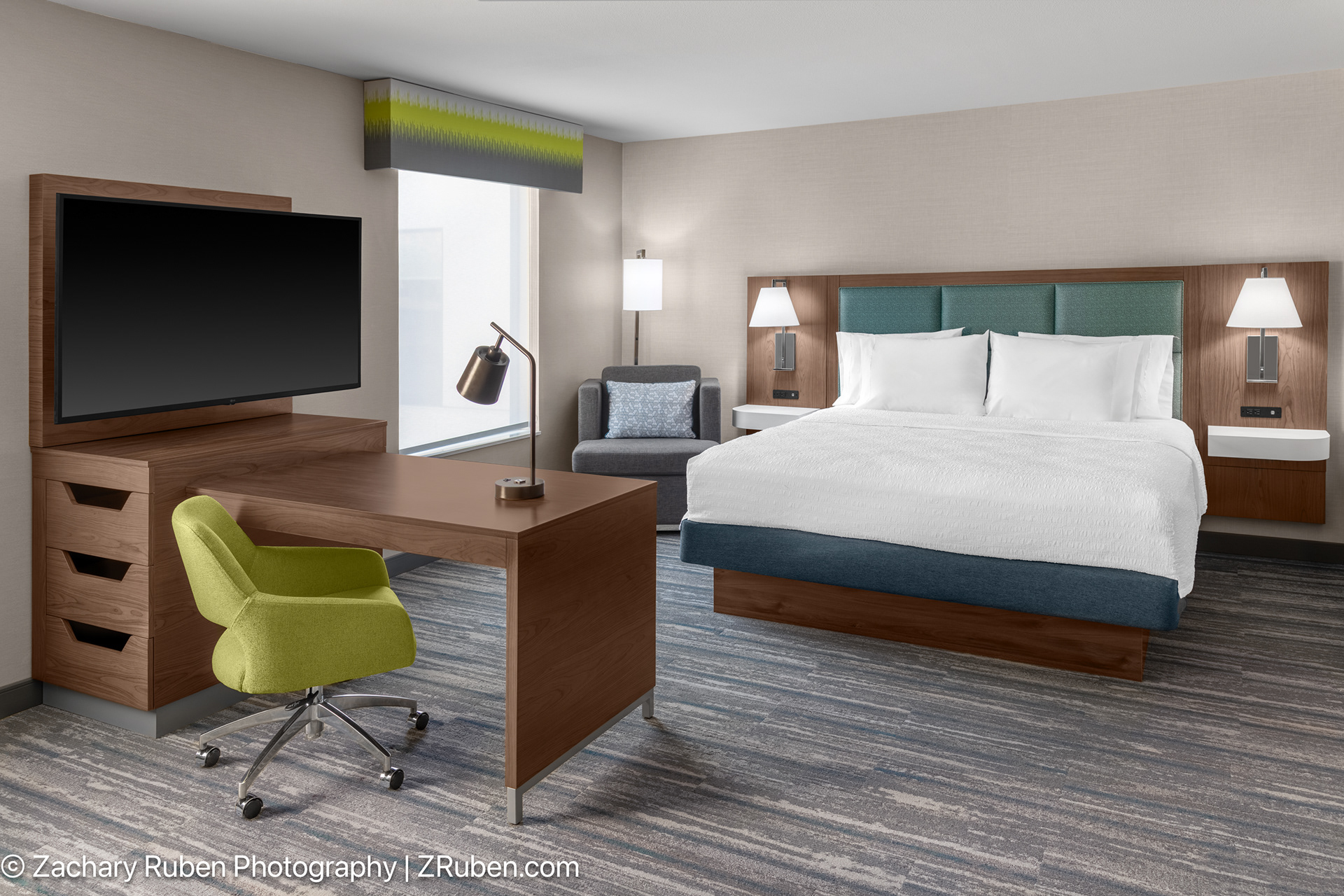 King Suite at Hampton Inn & Suites Tacoma/Puyallup